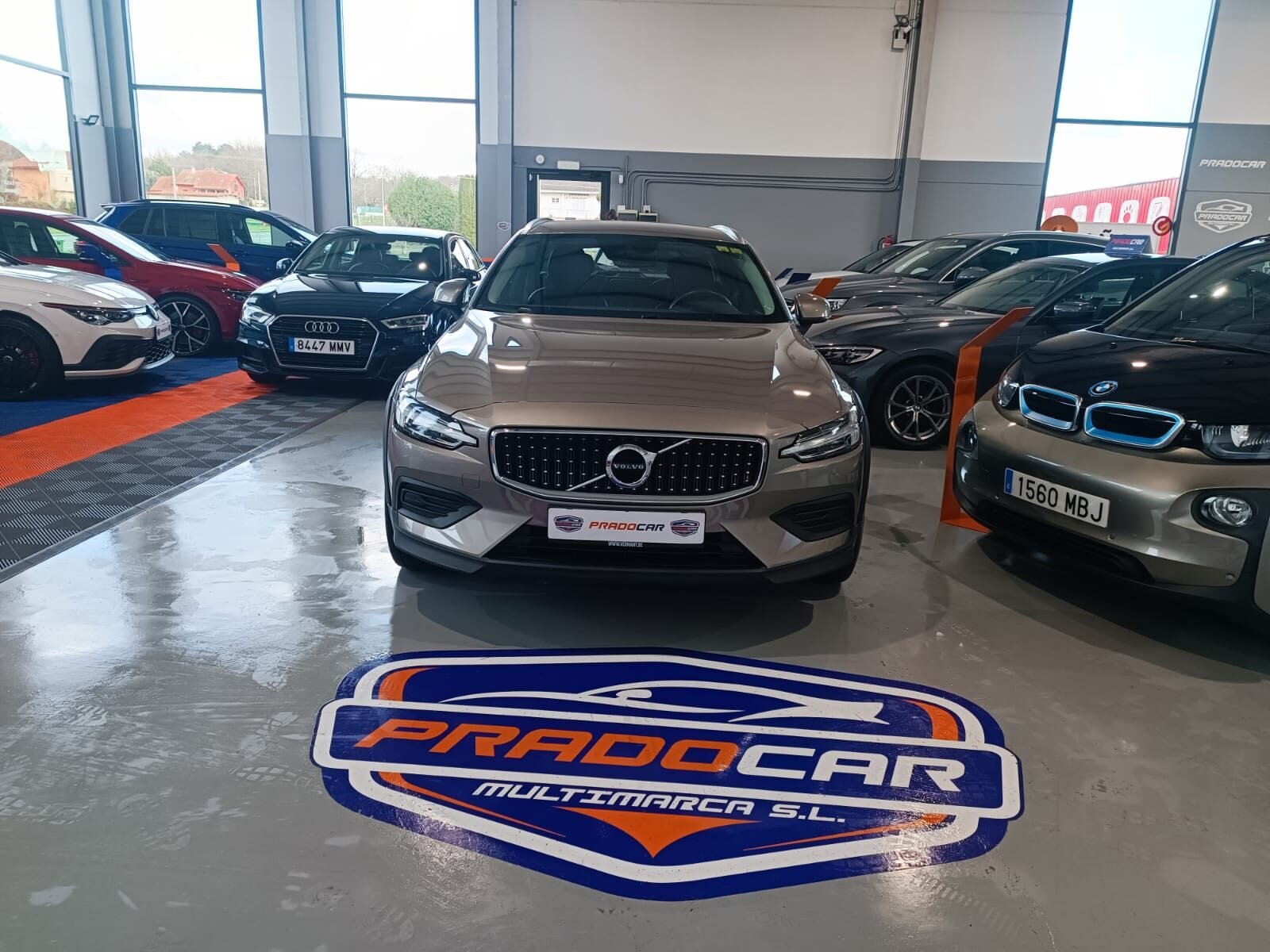 VOLVO V60 Cross Country 2.0 D3 Summum Auto