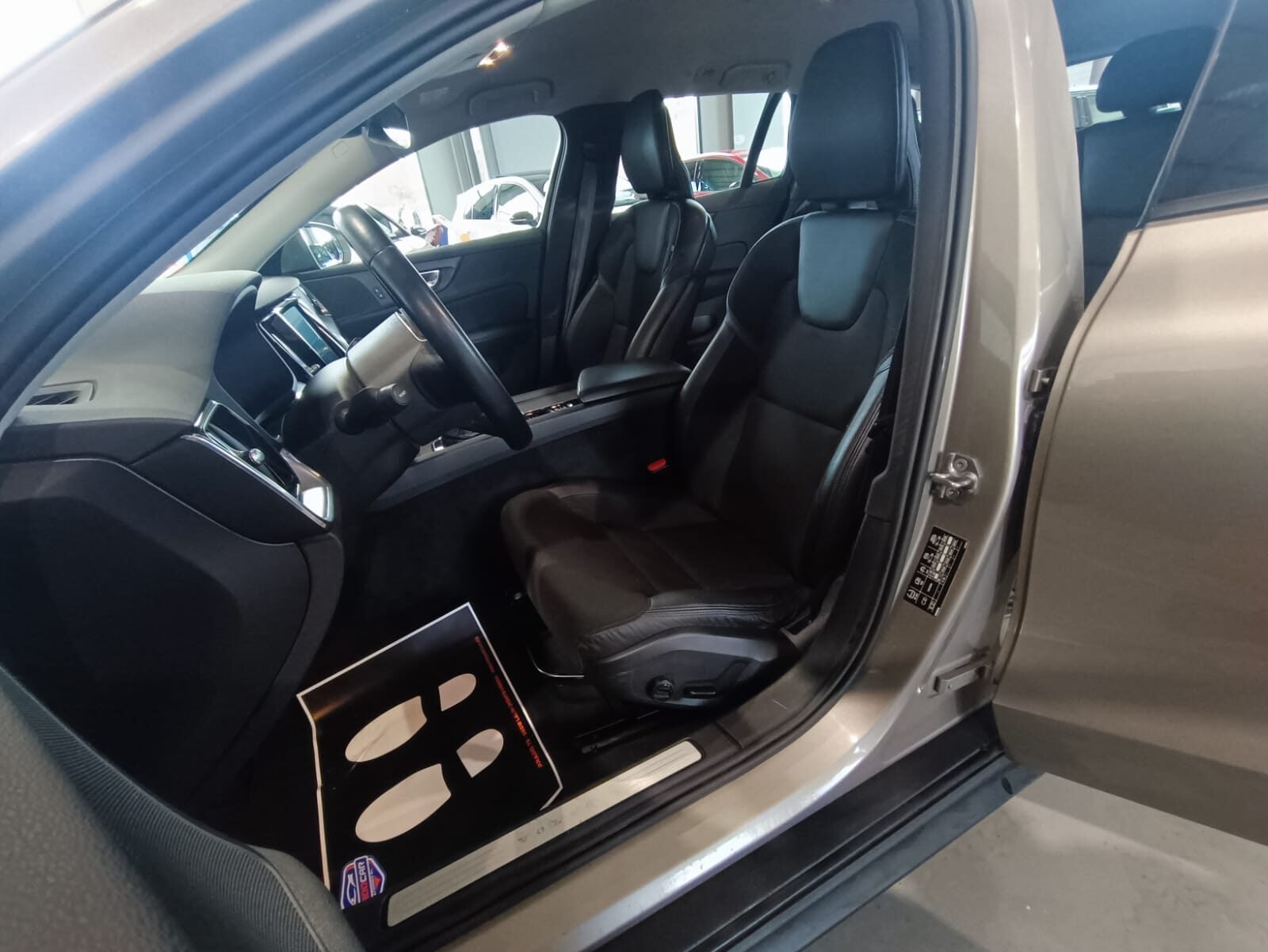 VOLVO V60 Cross Country 2.0 D3 Summum Auto