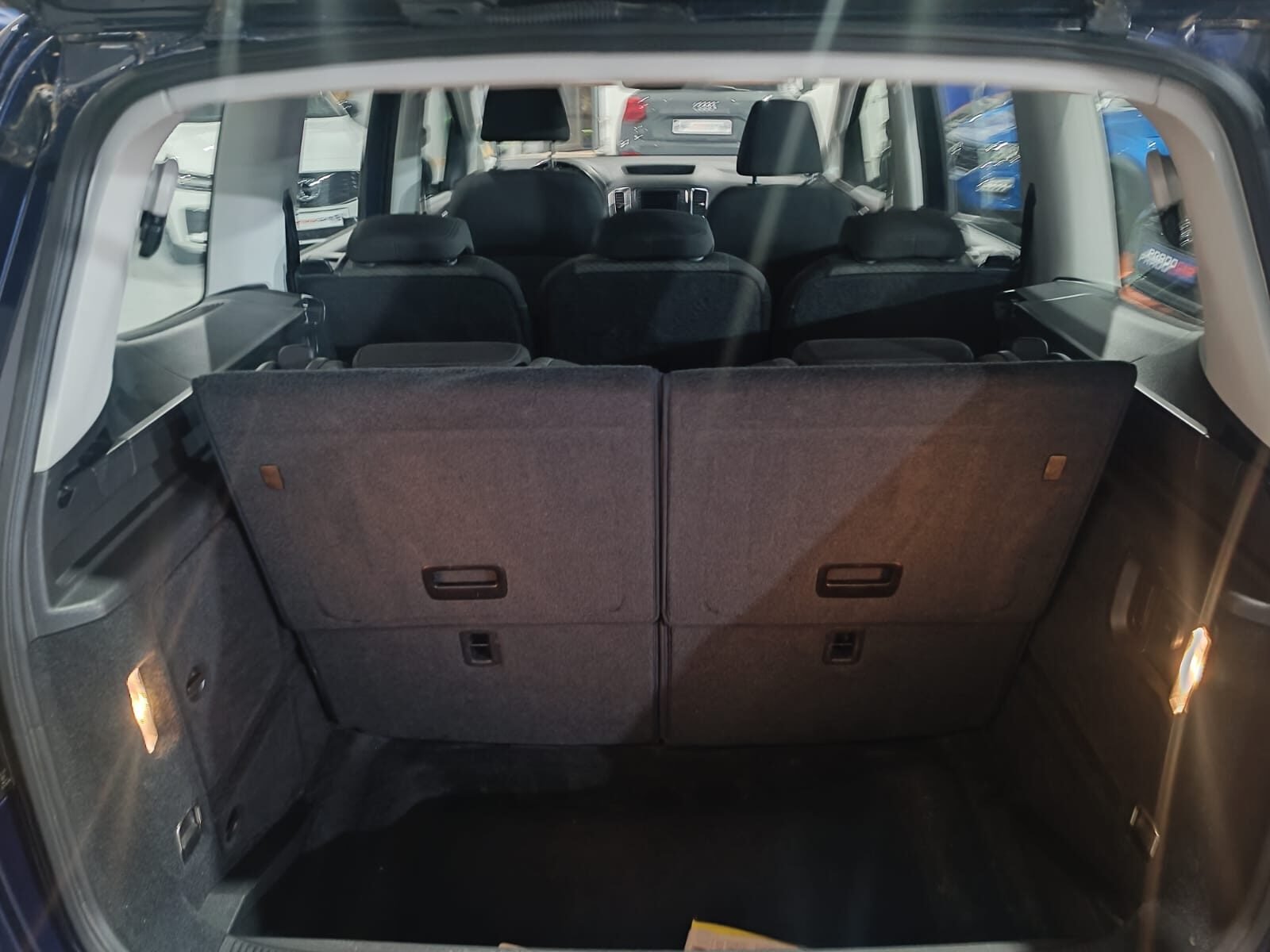 VOLKSWAGEN Sharan Advance 2.0 TDI