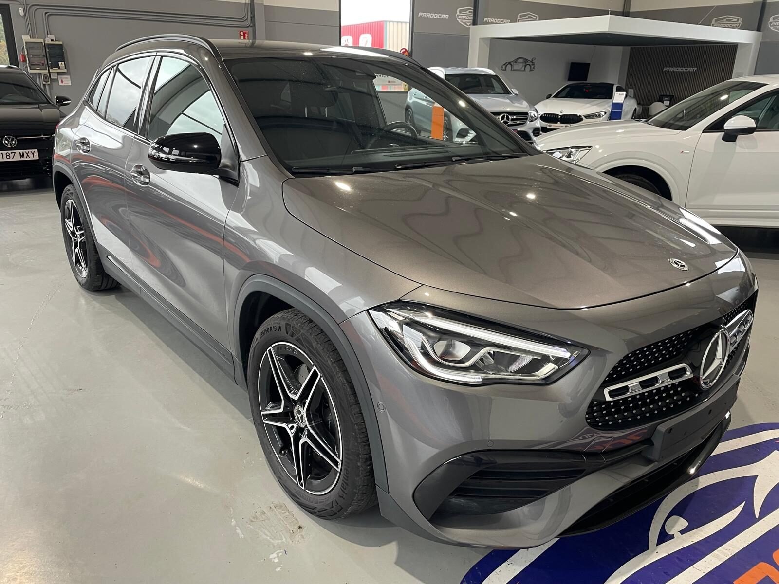 MERCEDES-BENZ GLA 200 D