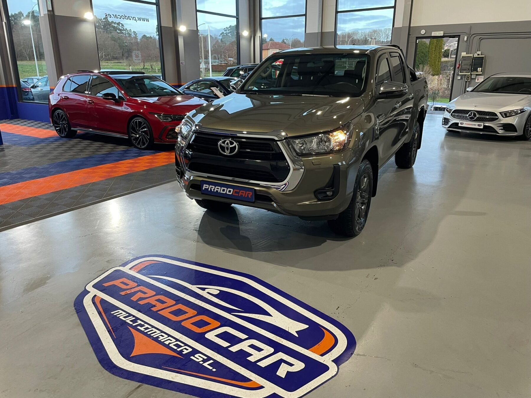 TOYOTA Hilux 2.8 D4D Cabina Doble VX