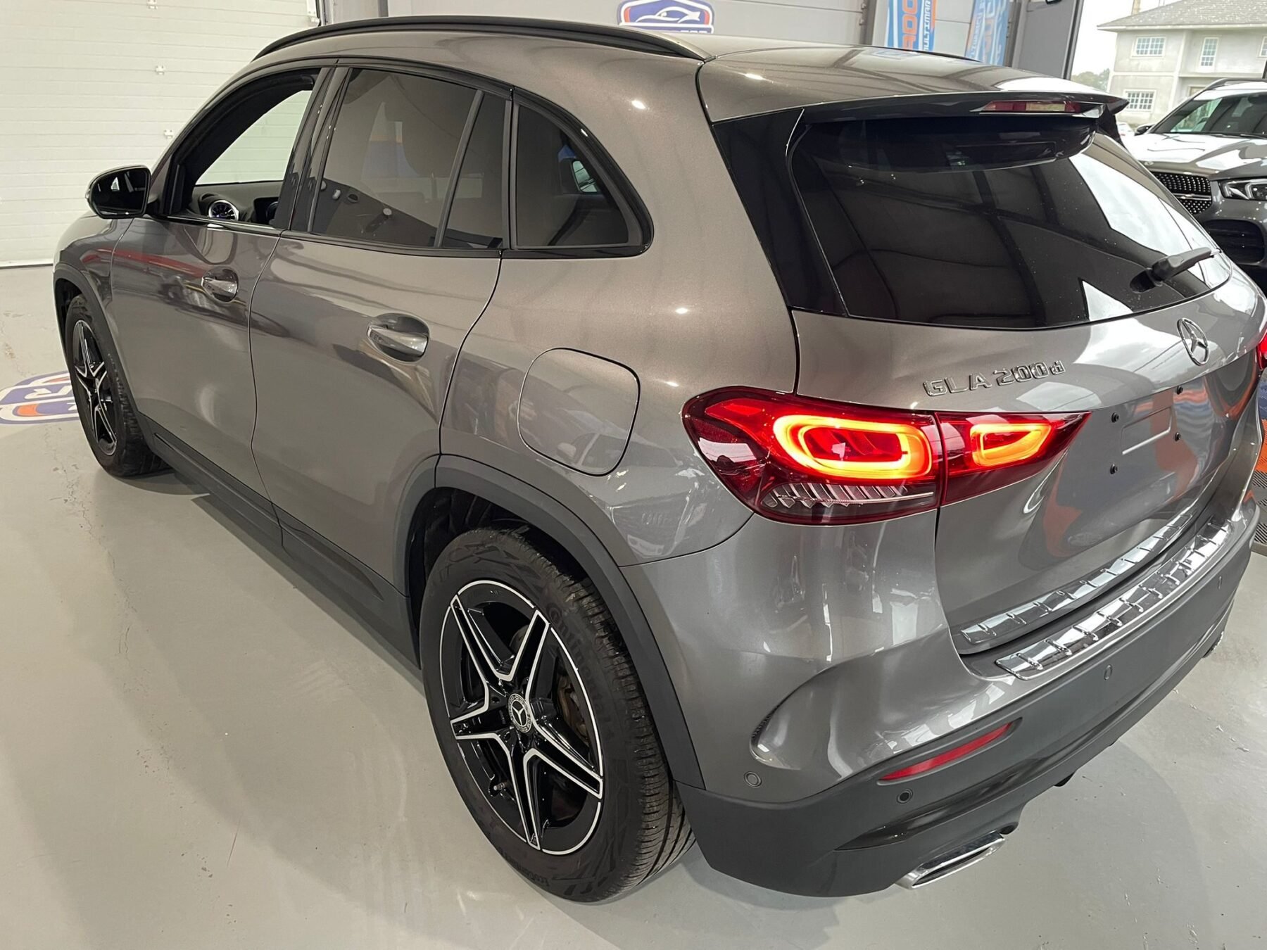 MERCEDES-BENZ GLA 200 D