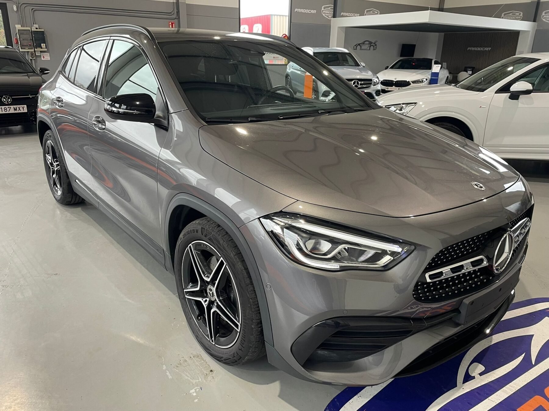 MERCEDES-BENZ GLA 200 D