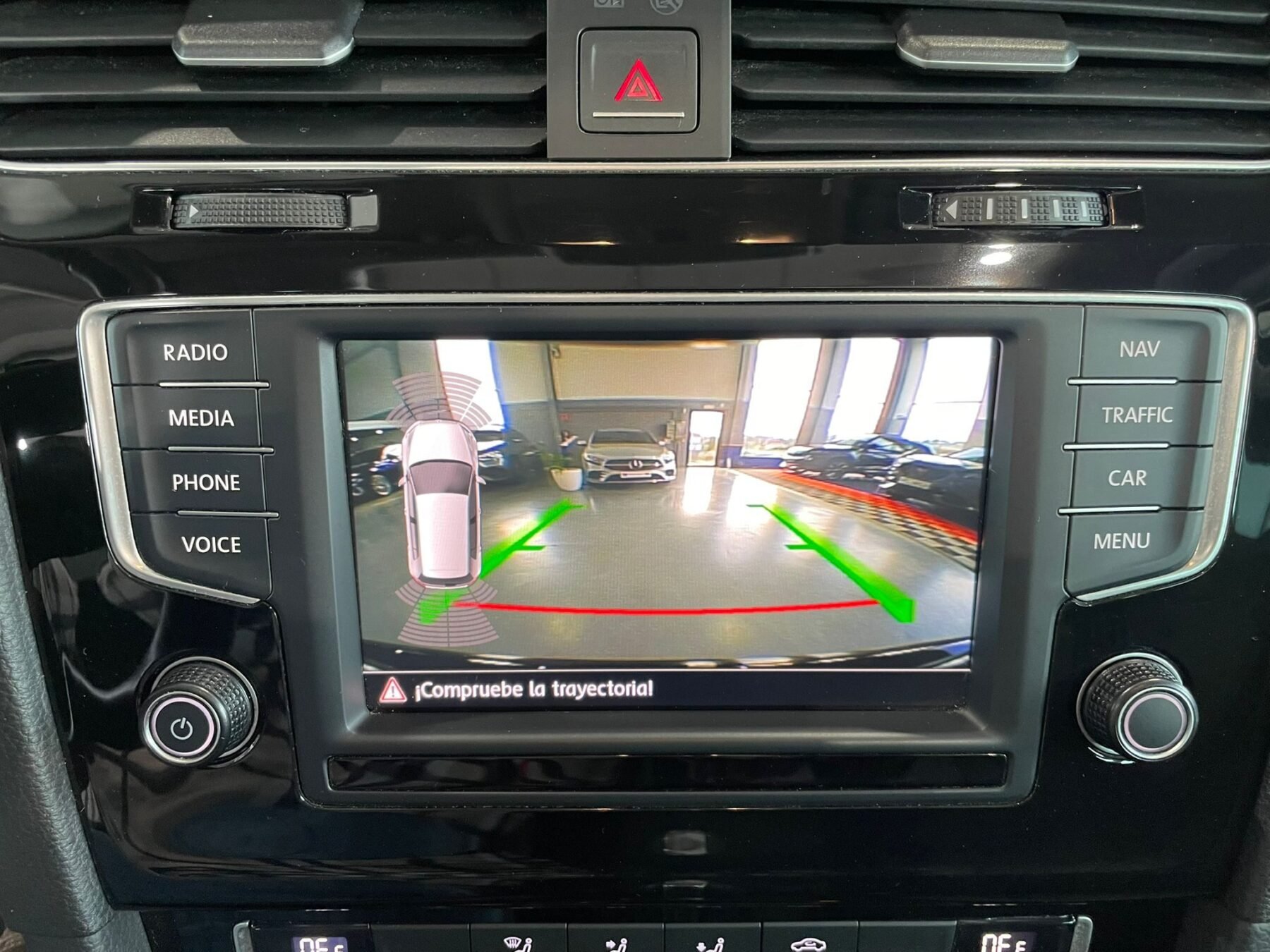 VOLKSWAGEN Golf Advance 1.6 TDI DSG