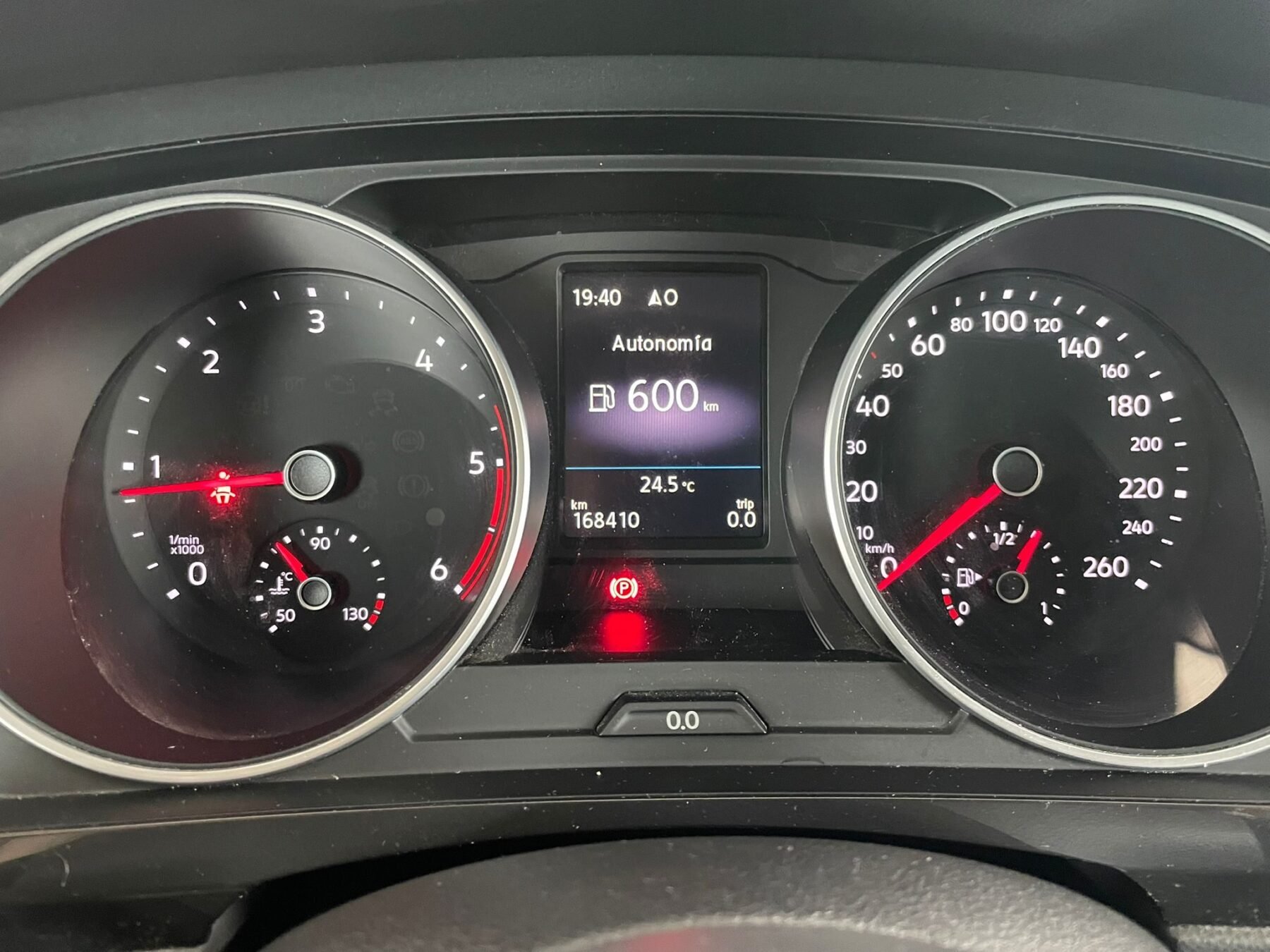 VOLKSWAGEN Tiguan Advance 2.0 TDI