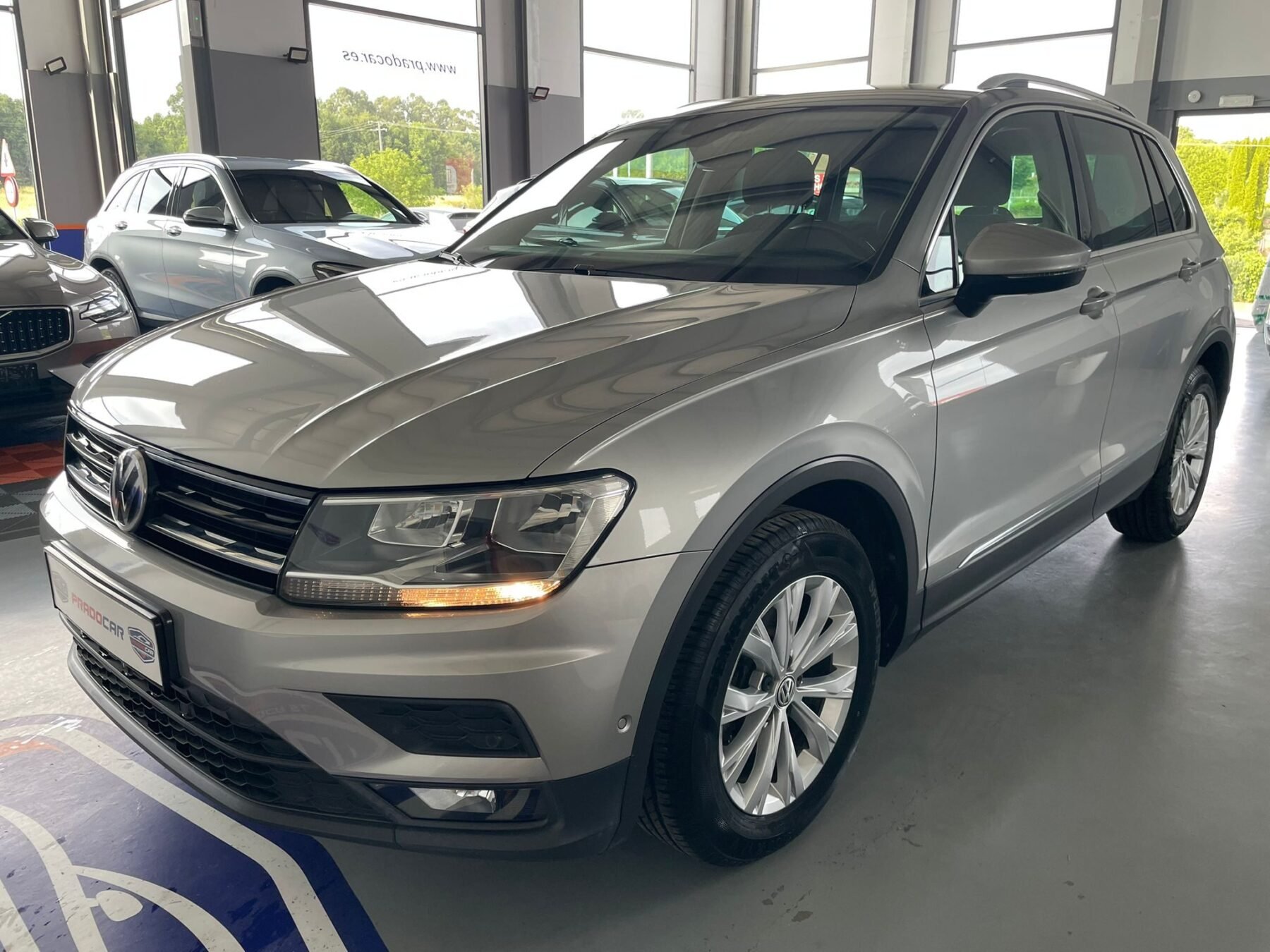 VOLKSWAGEN Tiguan Advance 2.0 TDI
