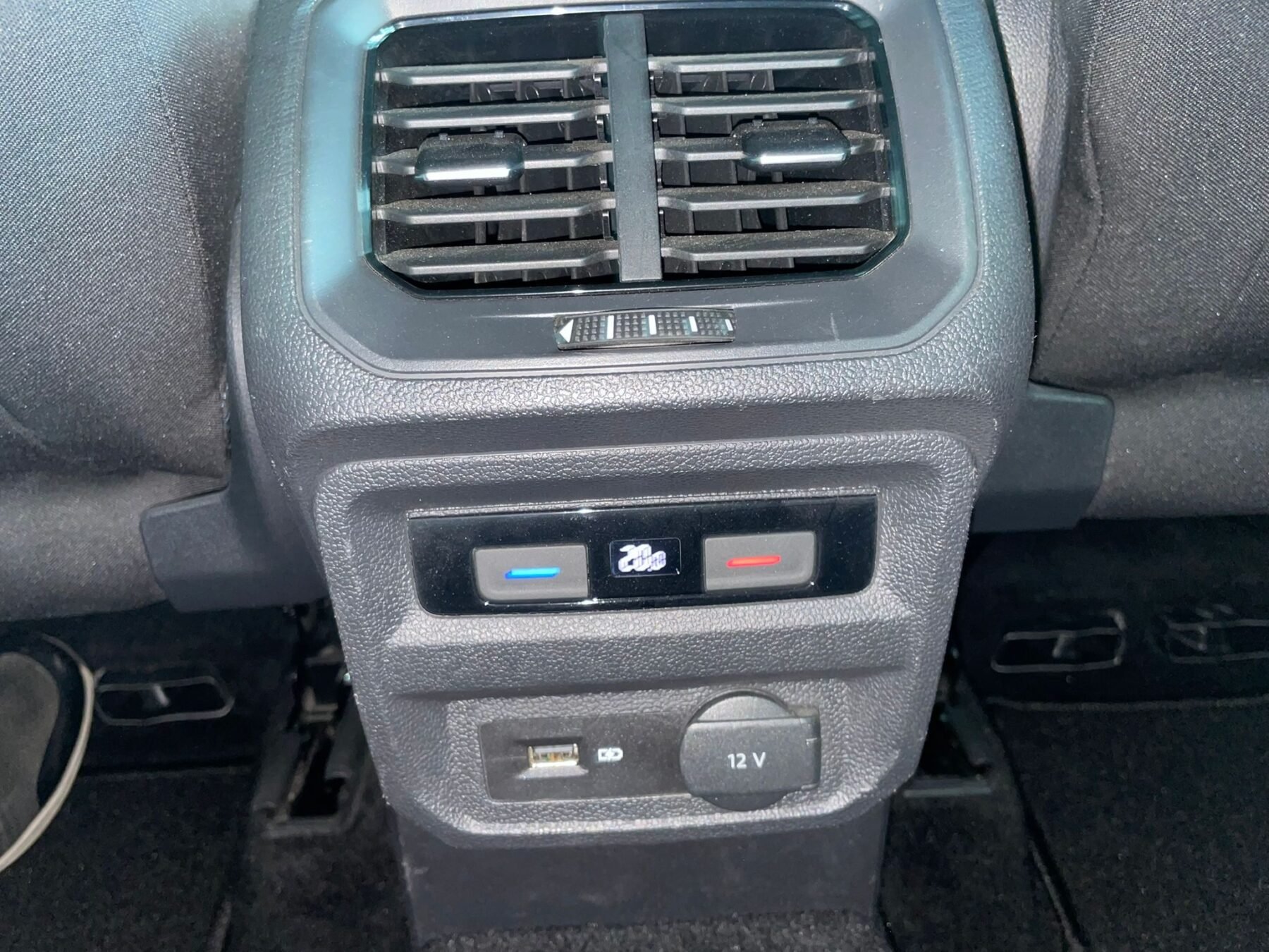 VOLKSWAGEN Tiguan Advance 2.0 TDI