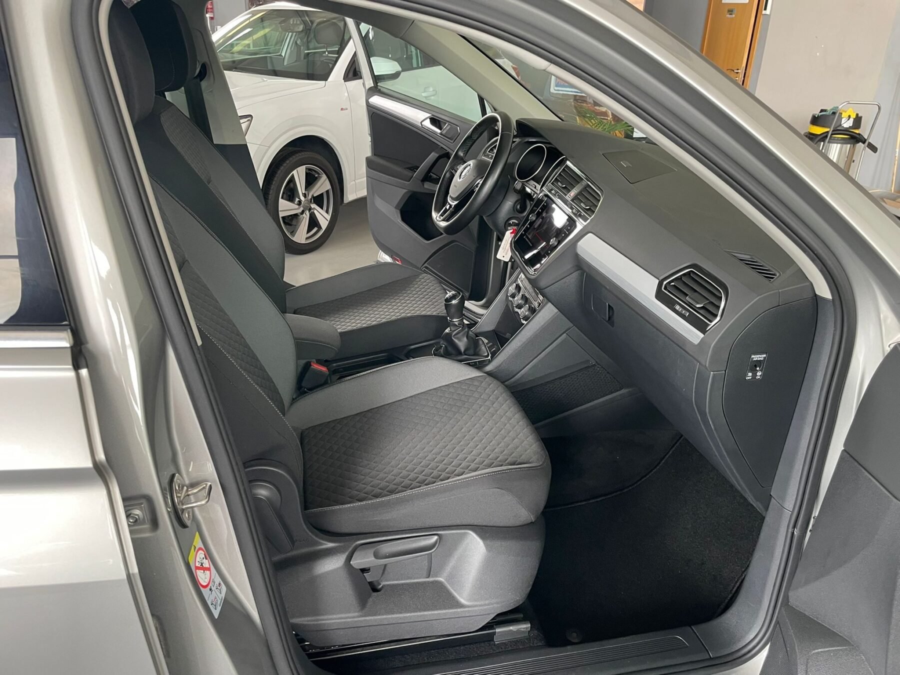 VOLKSWAGEN Tiguan Advance 2.0 TDI