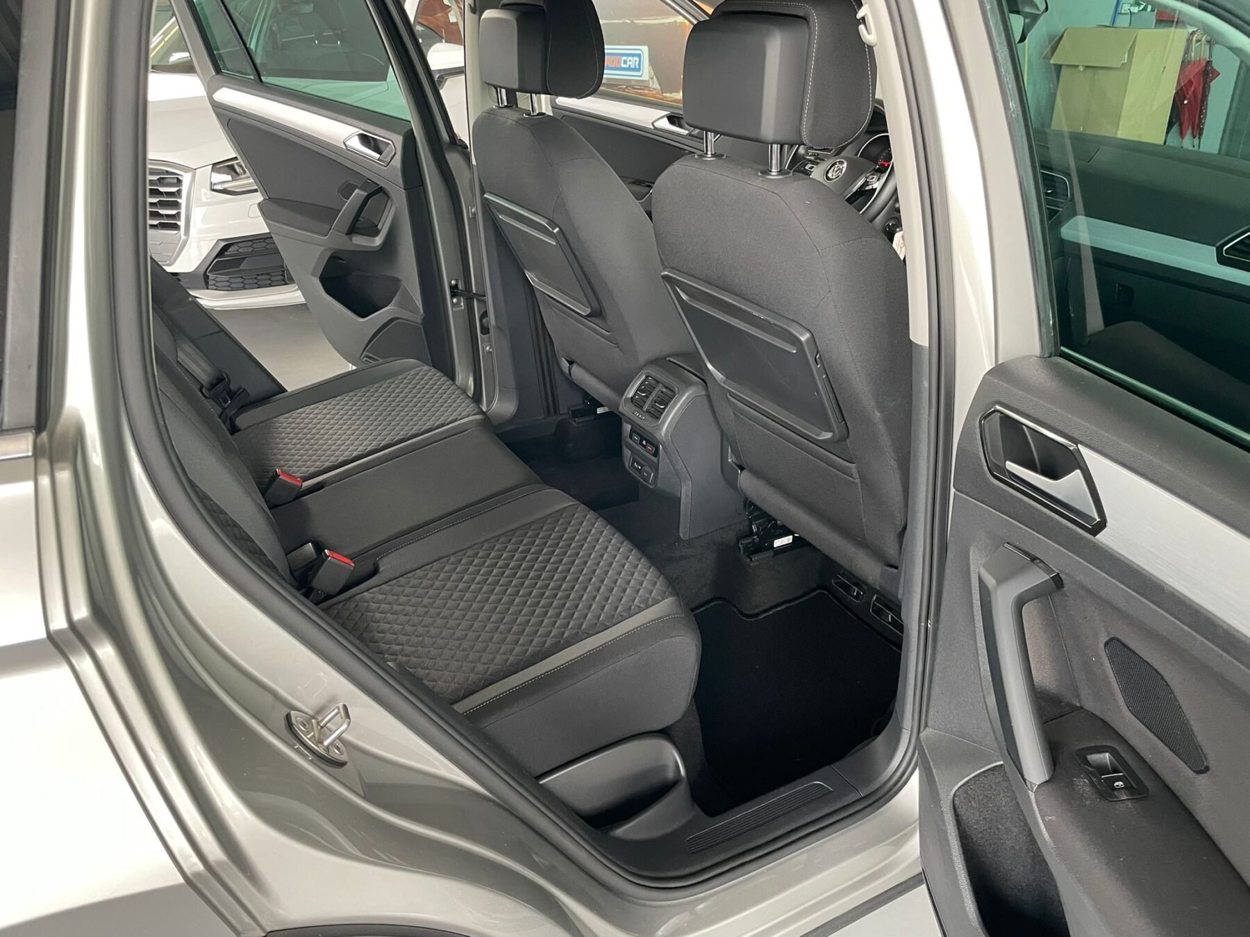 VOLKSWAGEN Tiguan Advance 2.0 TDI