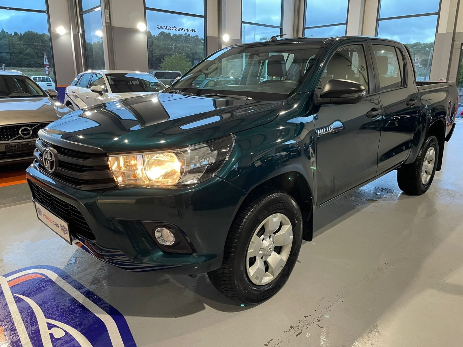 TOYOTA Hilux 2.4 D4D Cabina Doble GX