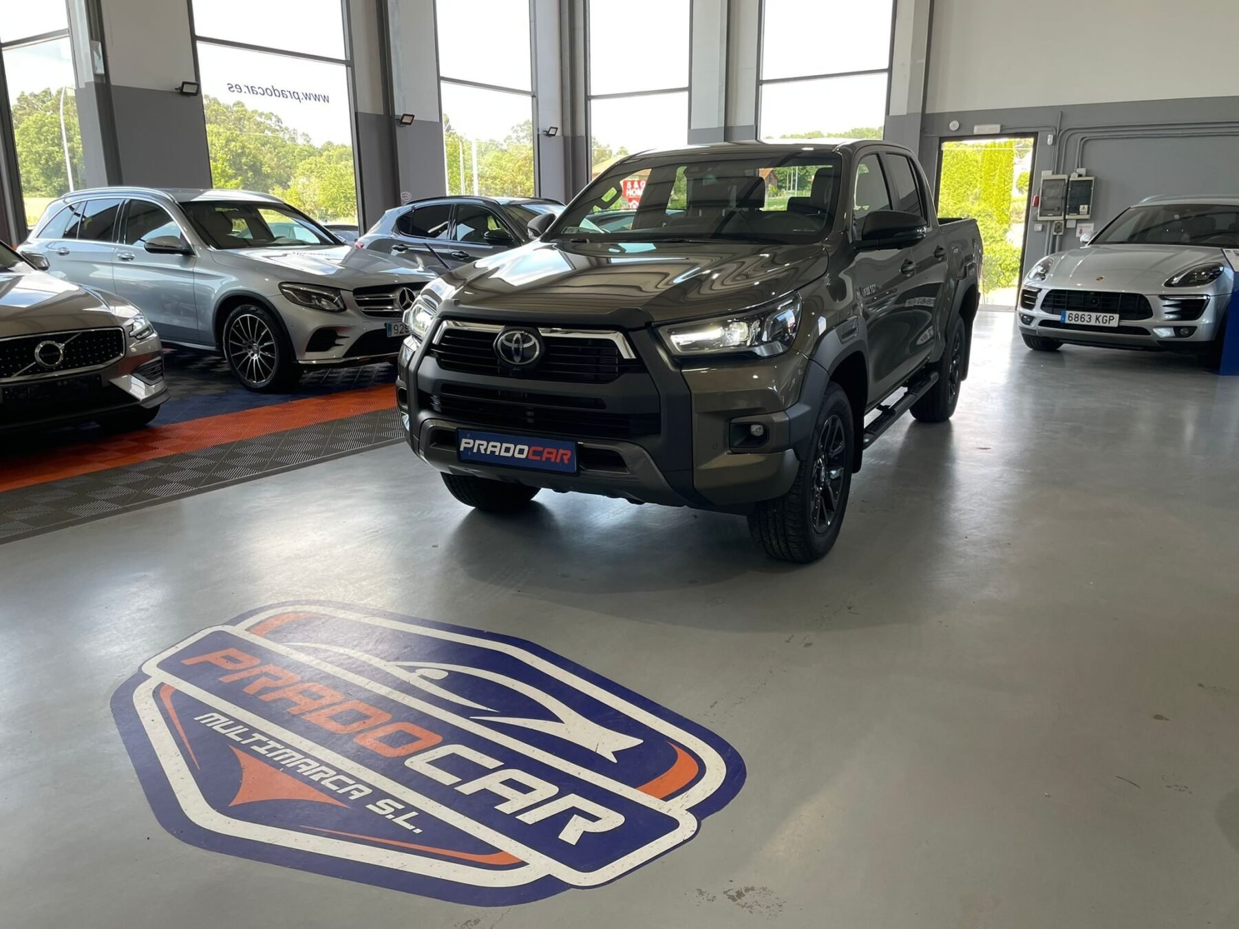 TOYOTA Hilux 2.8 D4D C.Dobl GR Sport AT HVO100