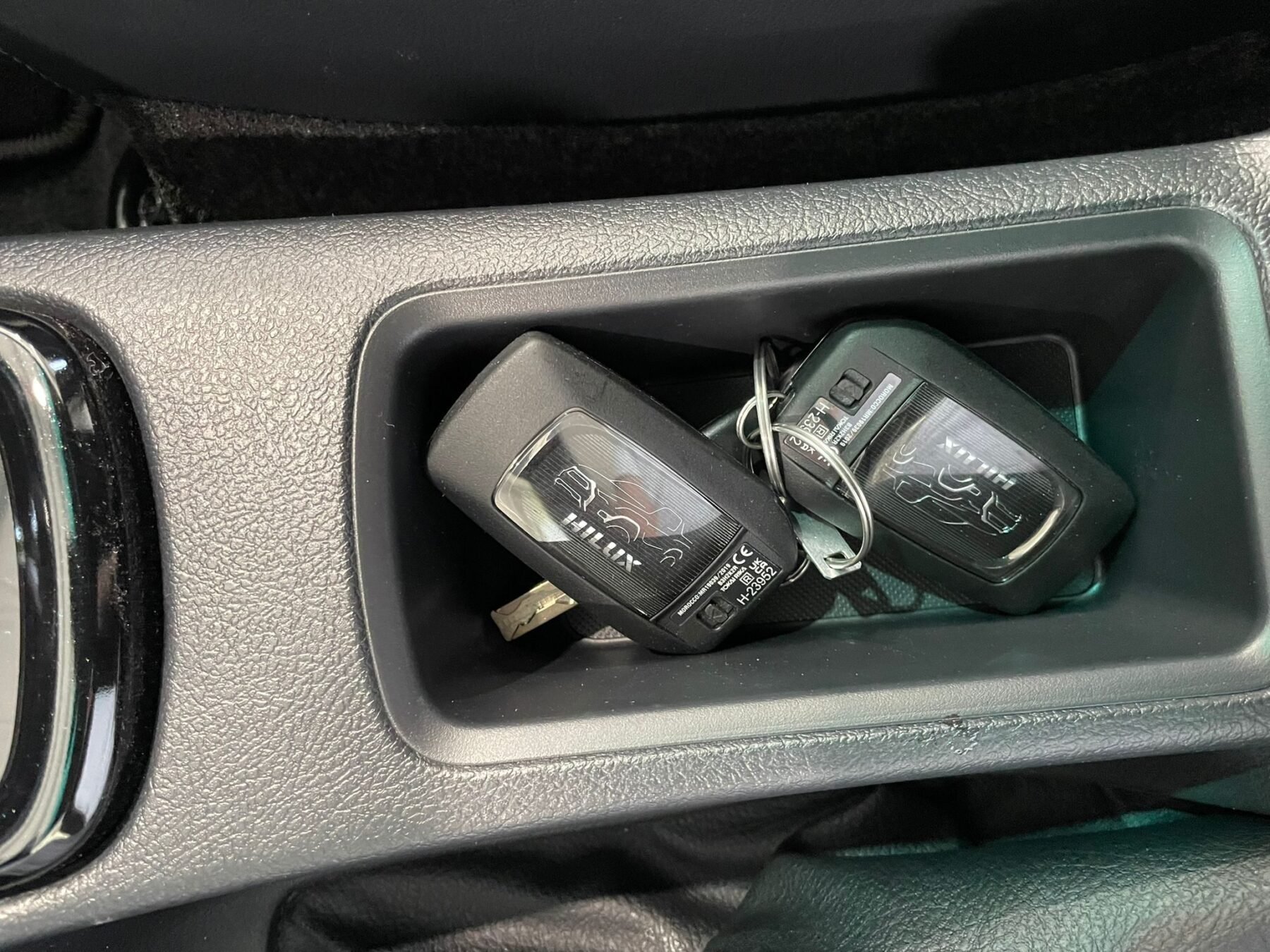 TOYOTA Hilux 2.8 D4D C.Dobl GR Sport AT HVO100