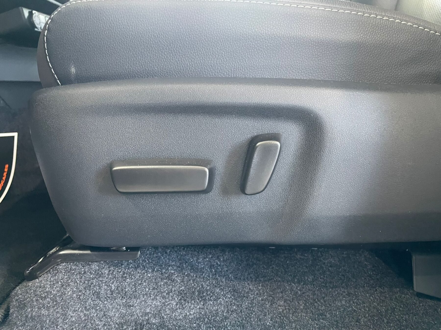 TOYOTA Hilux 2.8 D4D C.Dobl GR Sport AT HVO100