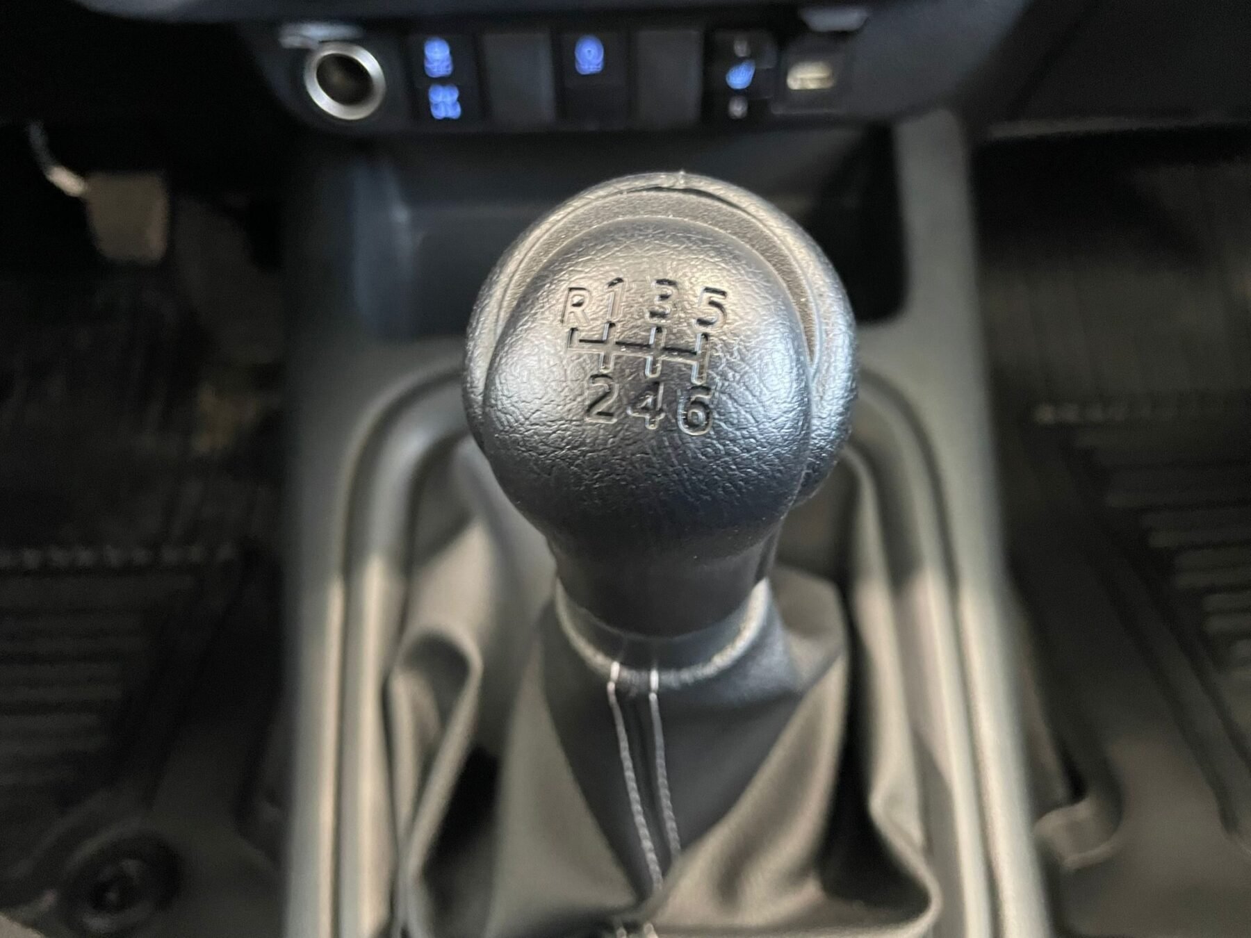 TOYOTA Hilux 2.8 D4D C.Dobl GR Sport AT HVO100