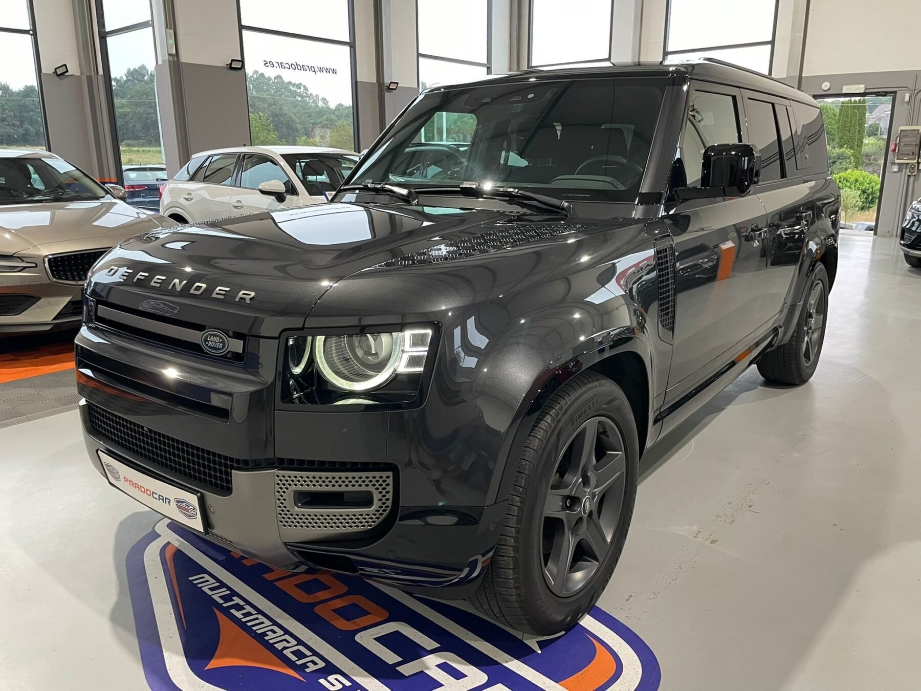 LAND-ROVER Defender 3.0D I6 250 XDynamic SE 130 AT 4WD MHEV