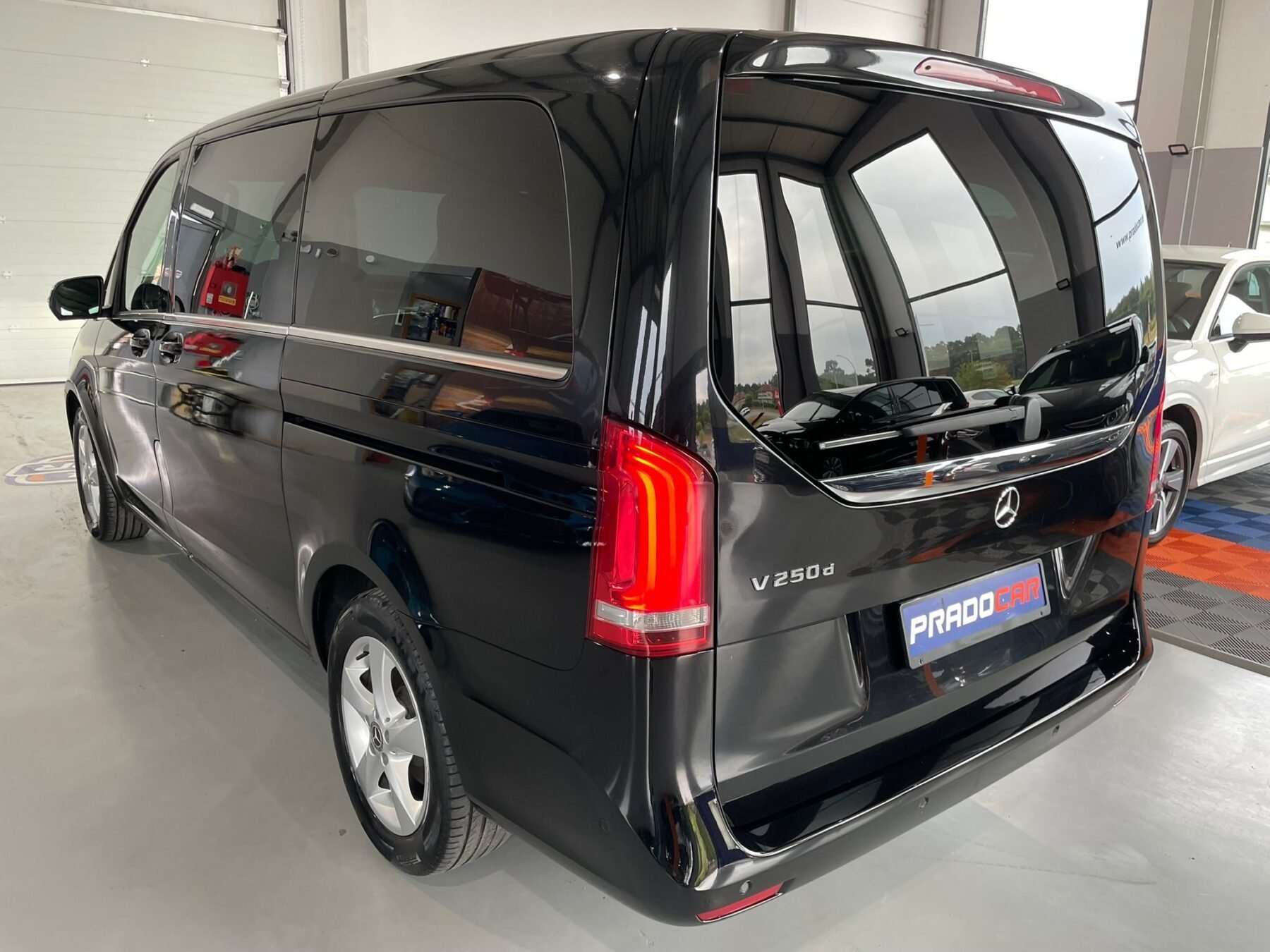 MERCEDES-BENZ Clase V 250 d Avantgarde Largo