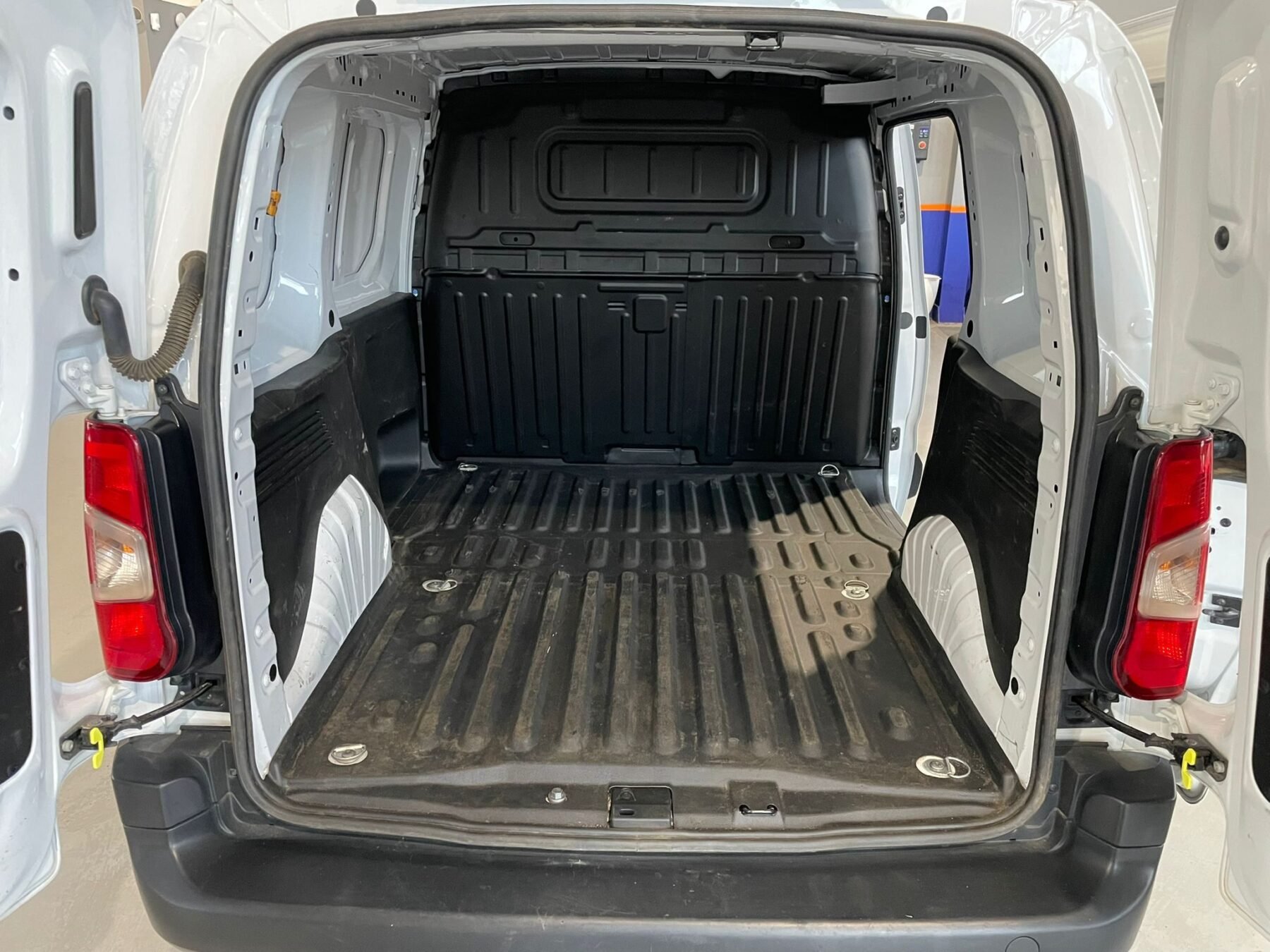 PEUGEOT partner Doble Cabina BlueHDi SS