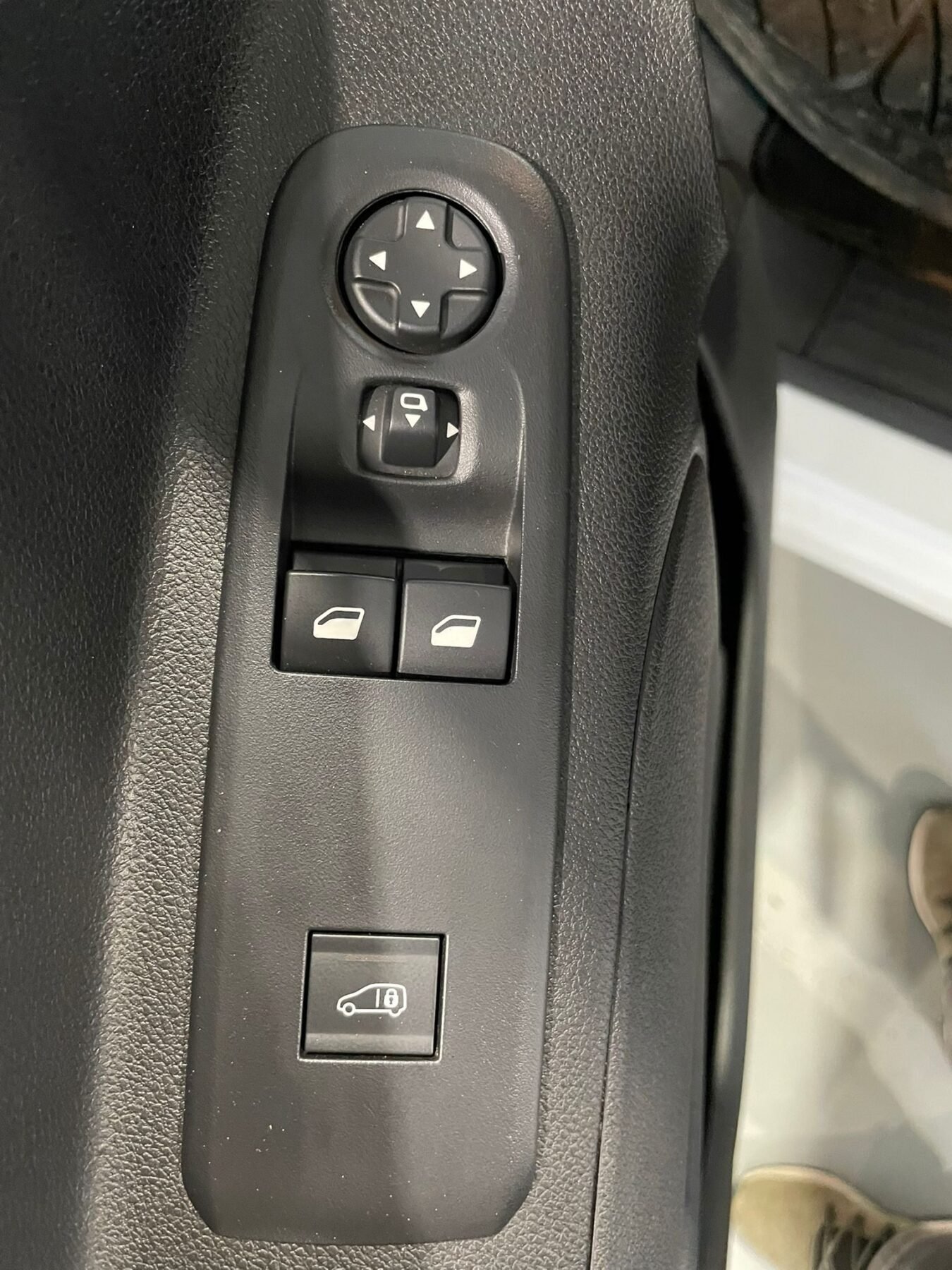 PEUGEOT partner Doble Cabina BlueHDi SS