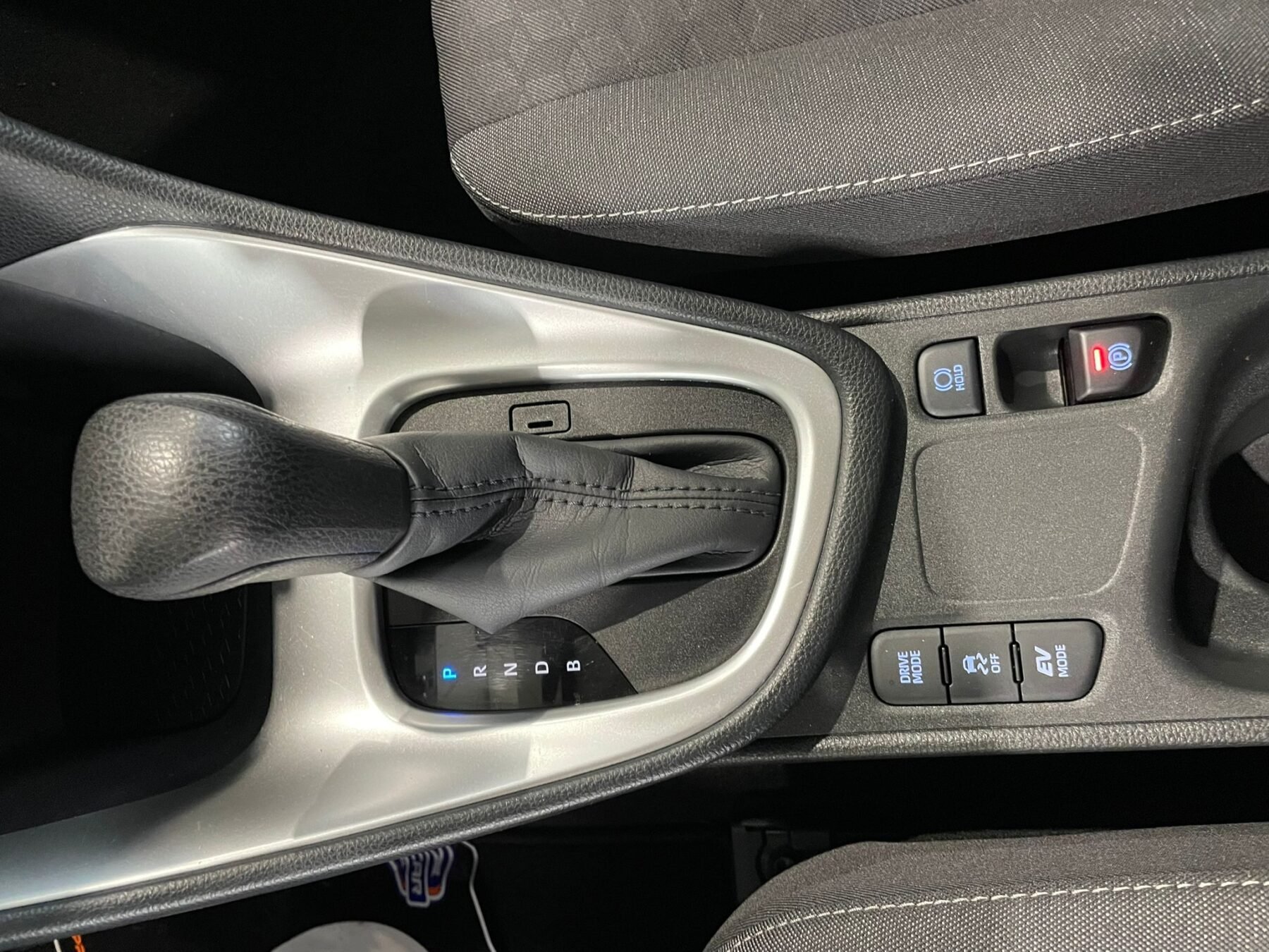 TOYOTA 1 120h business plus