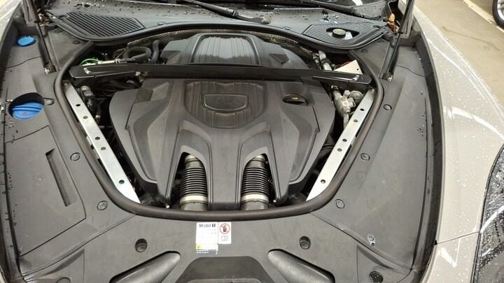 PORSCHE Panamera 4 E-Hybrid Platinum Edition