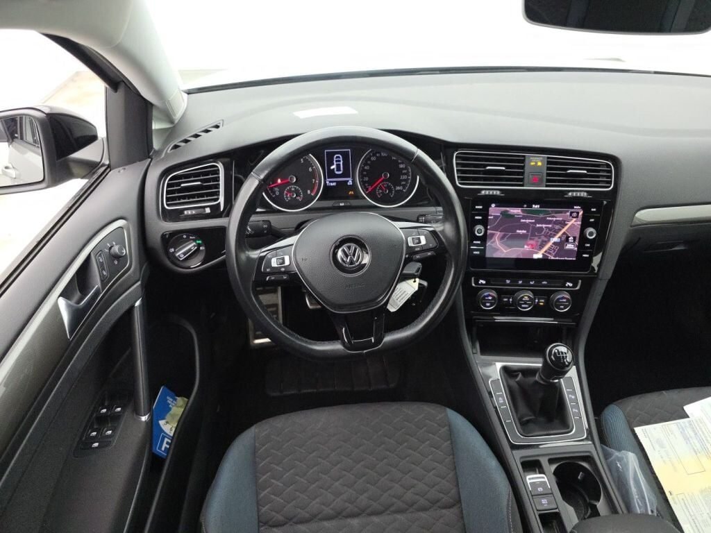 VOLKSWAGEN Golf Golf VII 1.5 TSi BlueMotion Última Edición 5d