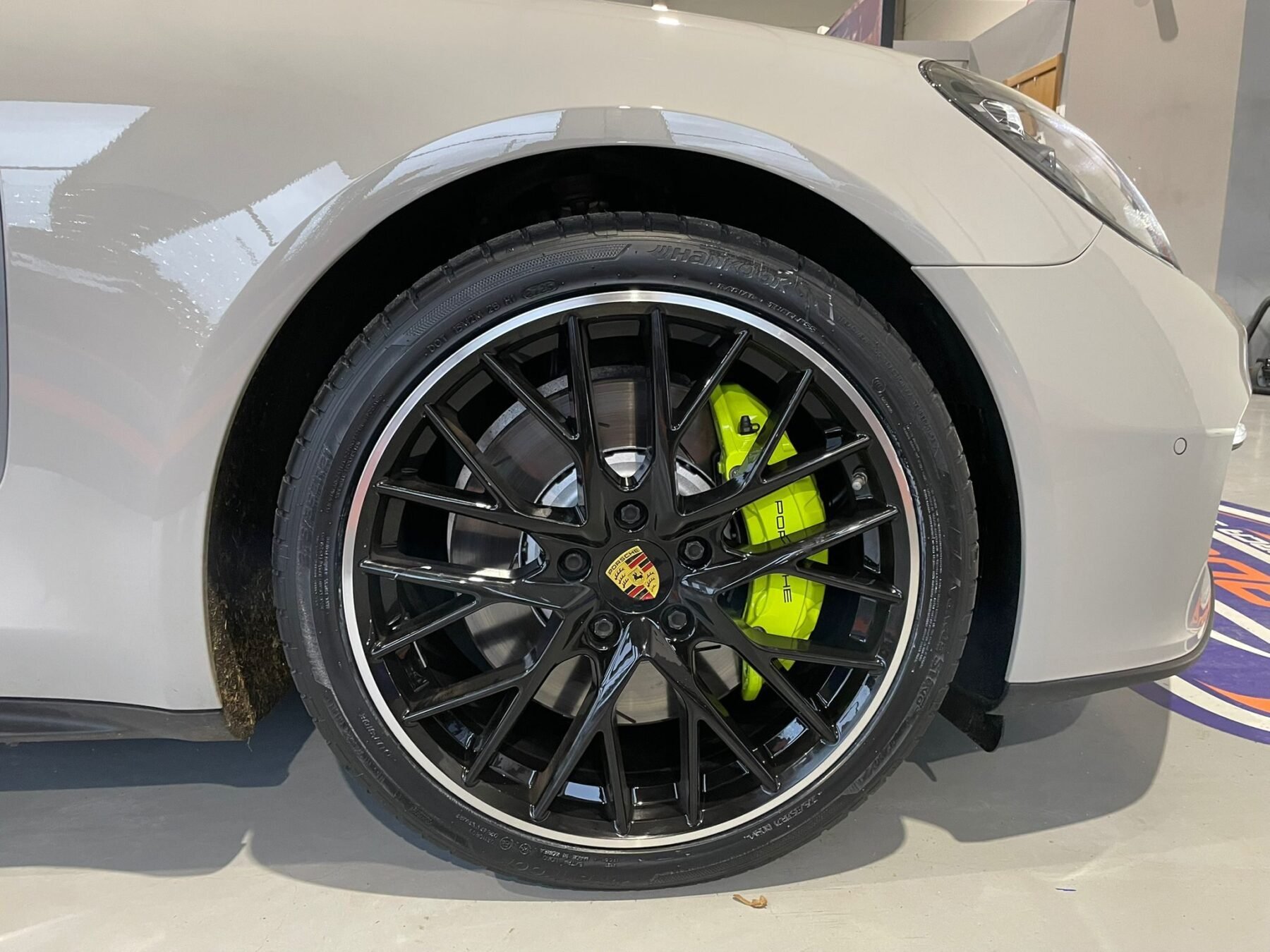 PORSCHE Panamera 4 E-Hybrid Platinum Edition