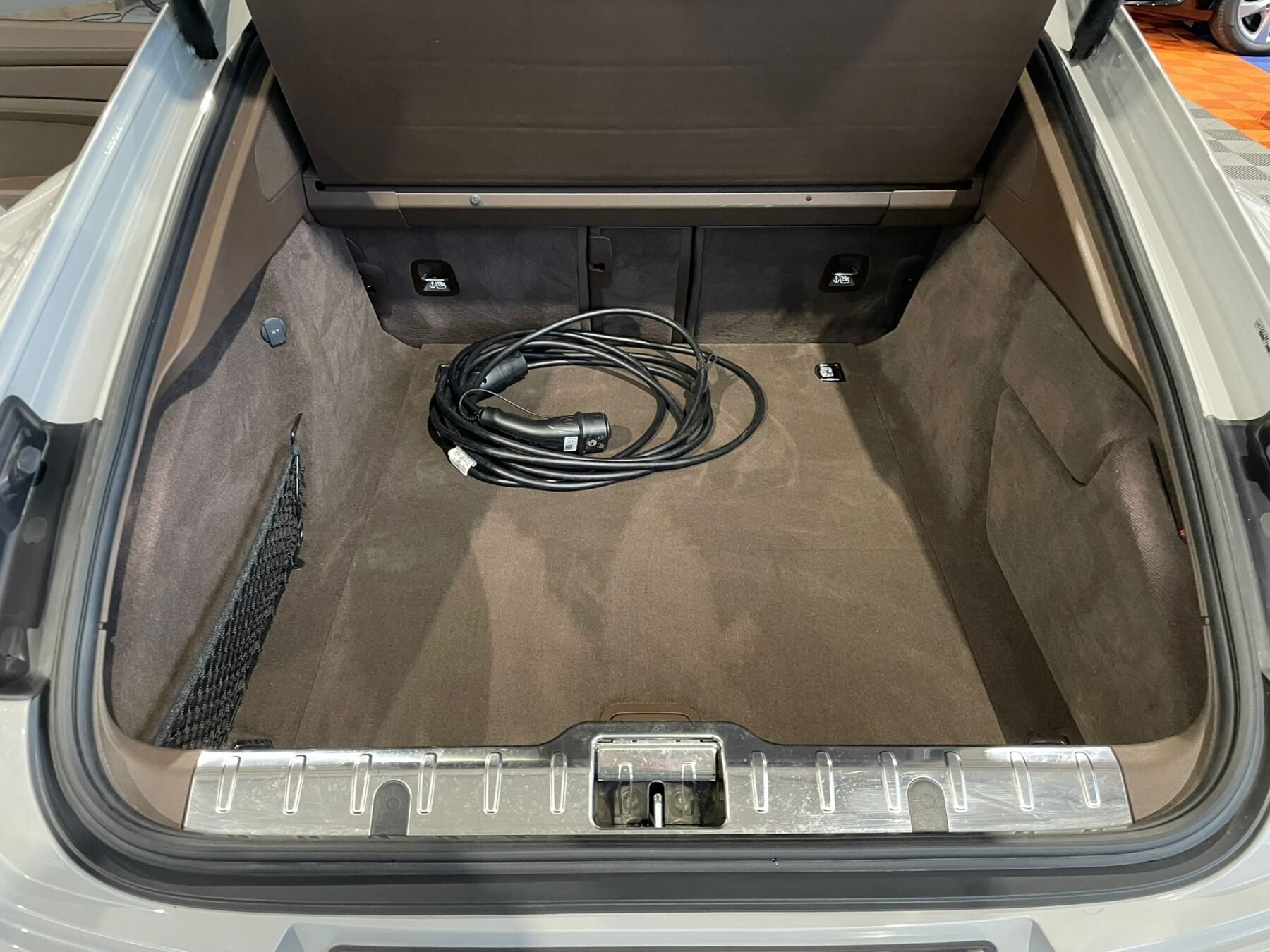 PORSCHE Panamera 4 E-Hybrid Platinum Edition