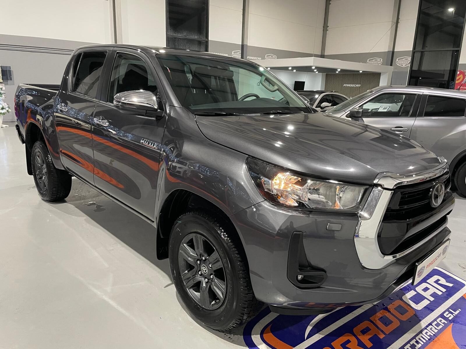 TOYOTA Hilux 2.8 D4D VX 204CV