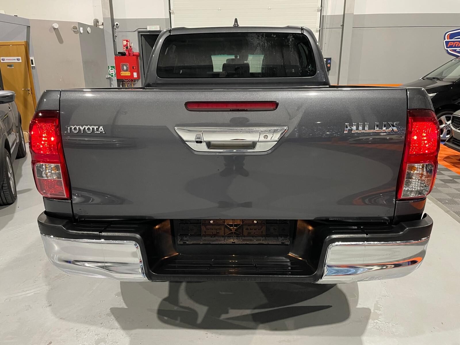 TOYOTA Hilux 2.8 D4D VX 204CV