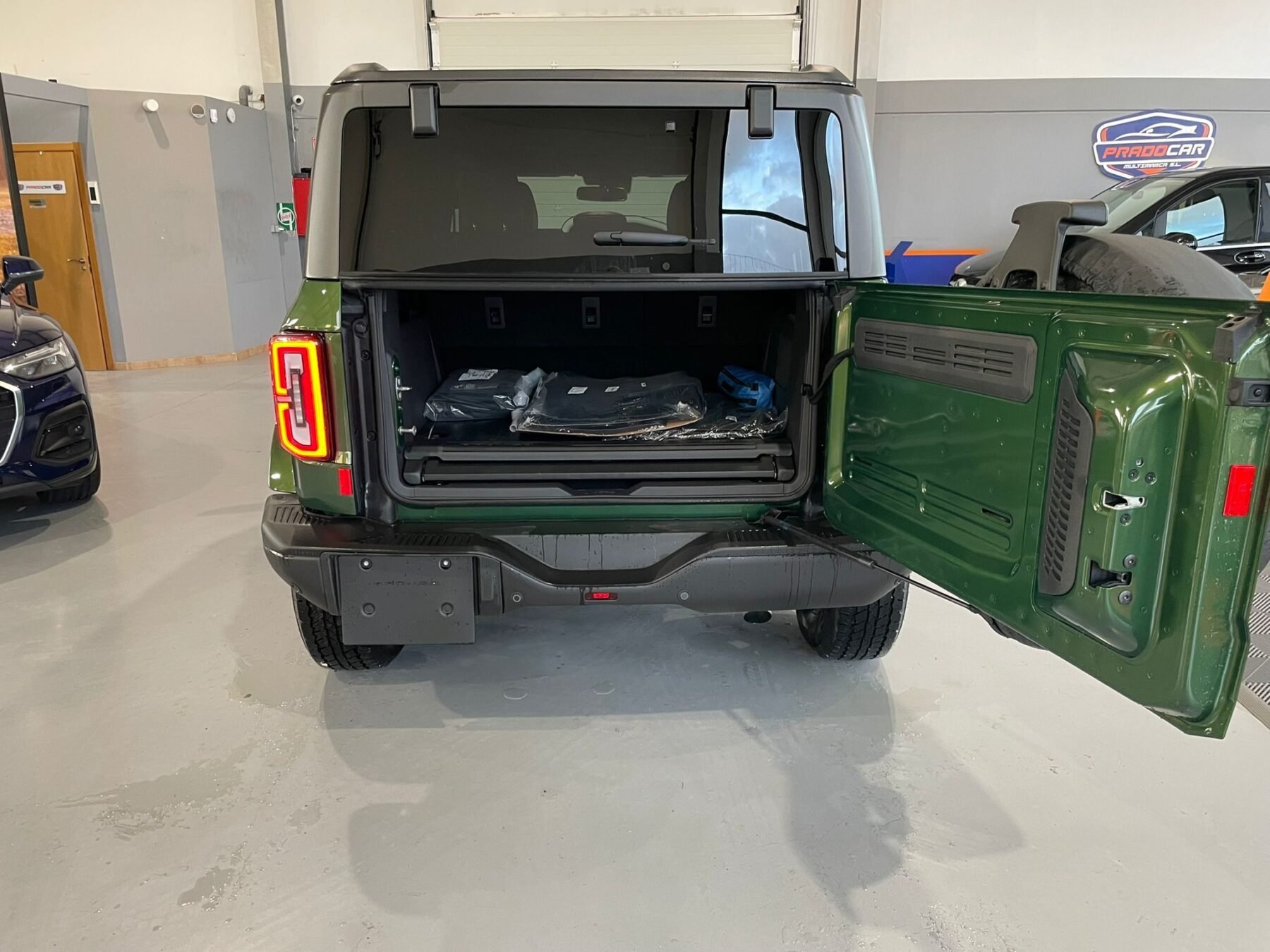 FORD Bronco Outer Banks 2.7 EcoBoost V6 4x4 In