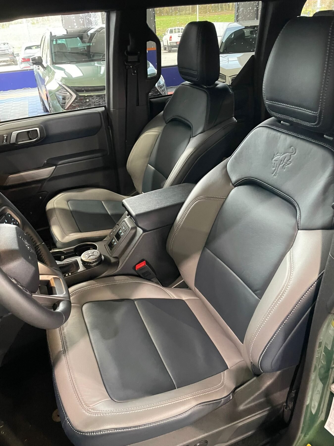 FORD Bronco Outer Banks 2.7 EcoBoost V6 4x4 In