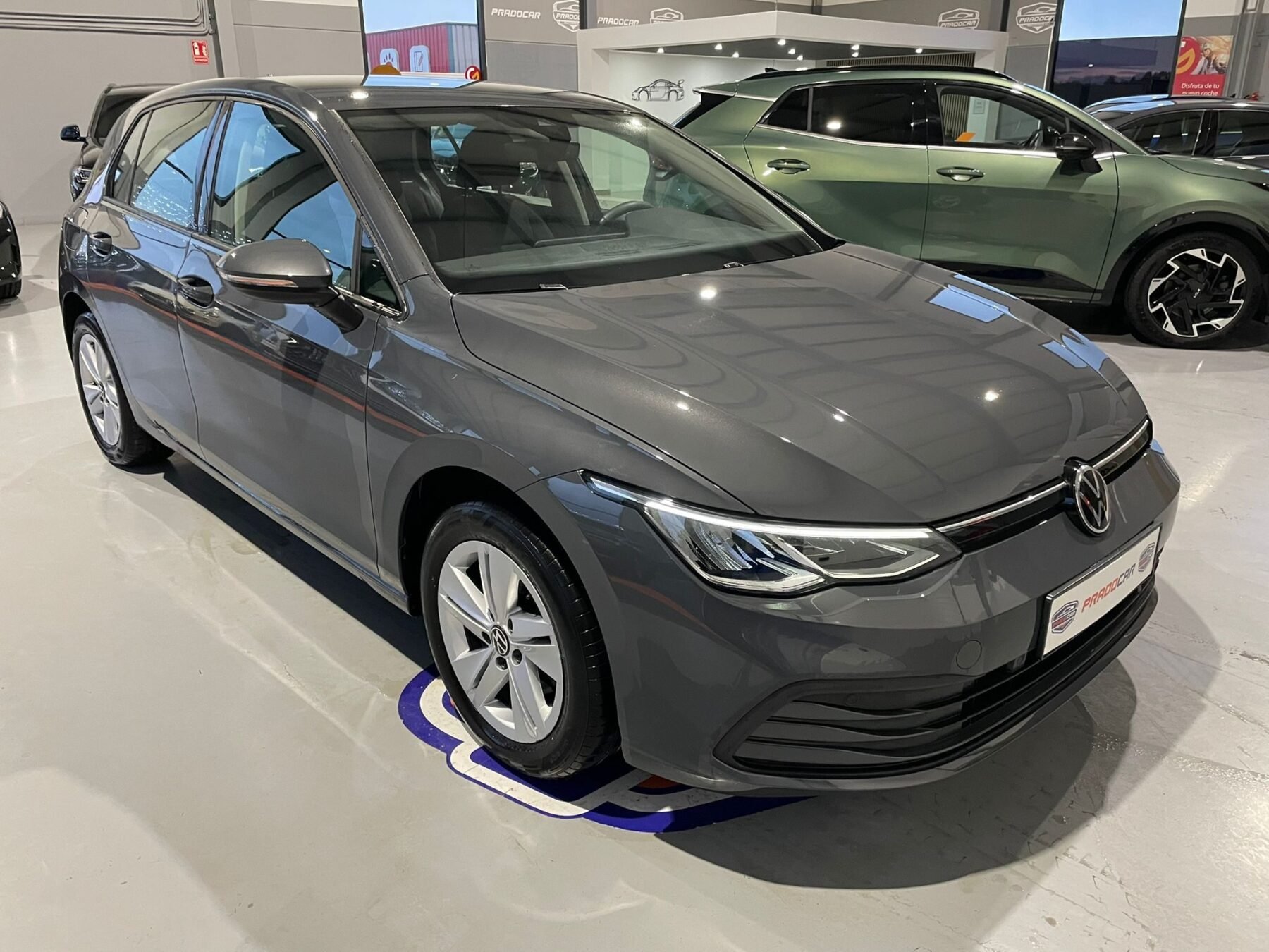 VOLKSWAGEN Golf Golf VIII 2.0 TDI 85kW Life DSG 5d