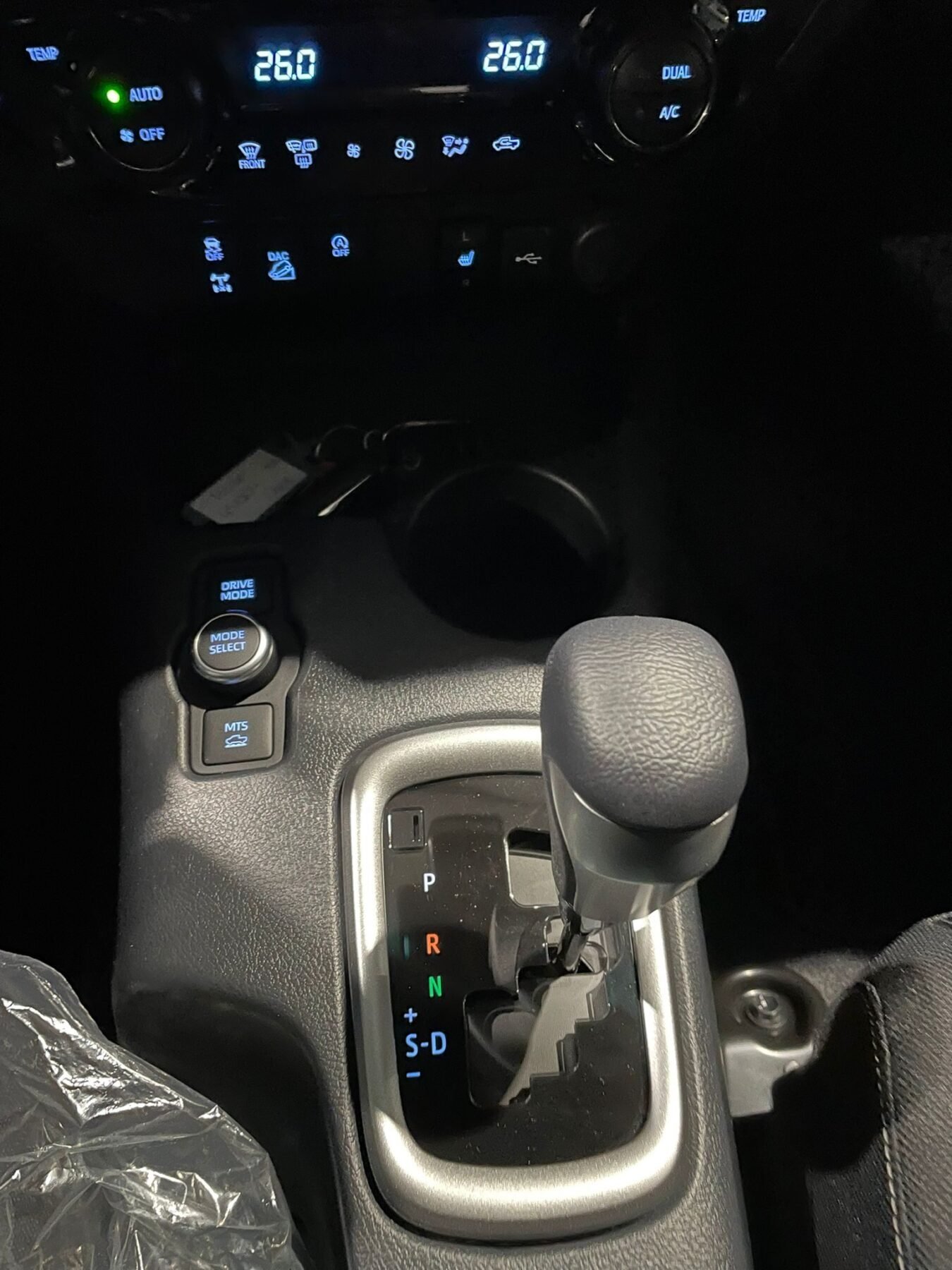 TOYOTA Hilux TOYOTA Hilux 2.8 D4D C.Dobl GR