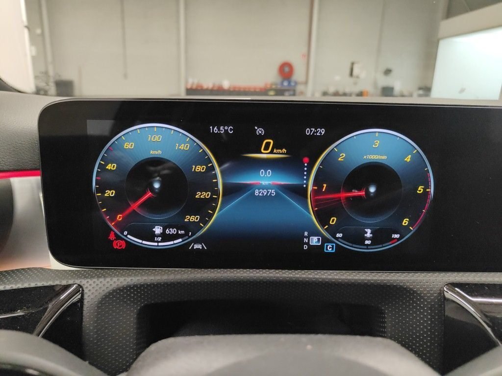 MERCEDES-BENZ CLASE A A 200 AMG