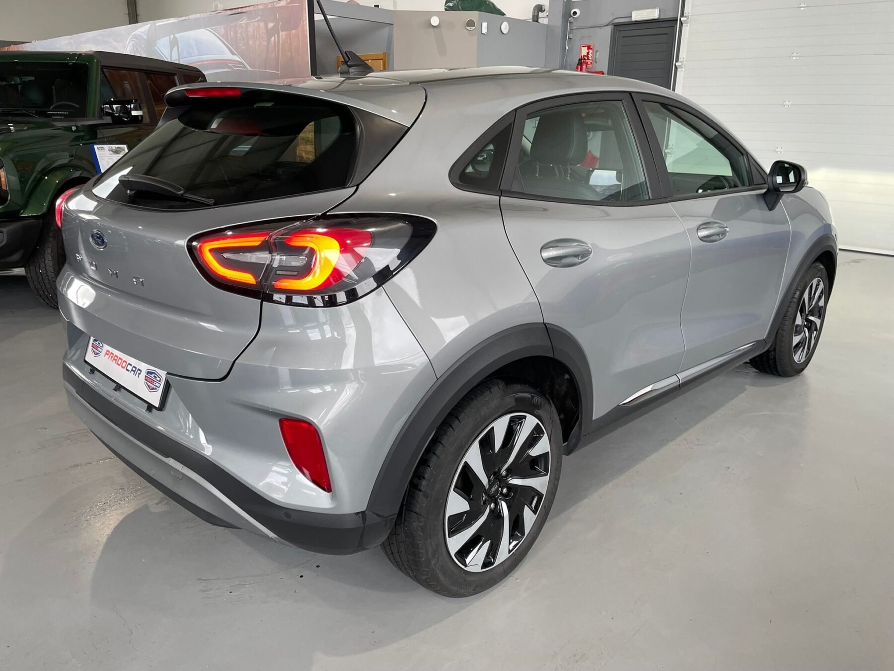 FORD PUMA 1,0 Ecoboost Titanium 125pk