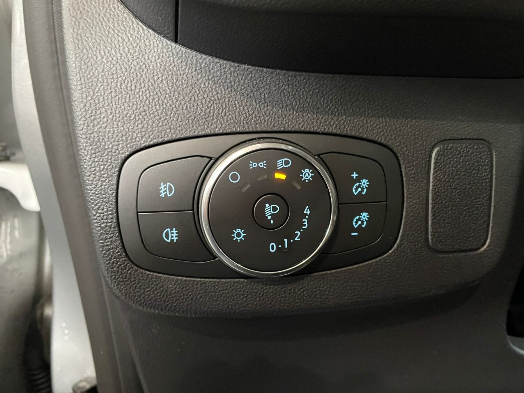 FORD PUMA 1,0 Ecoboost Titanium 125pk