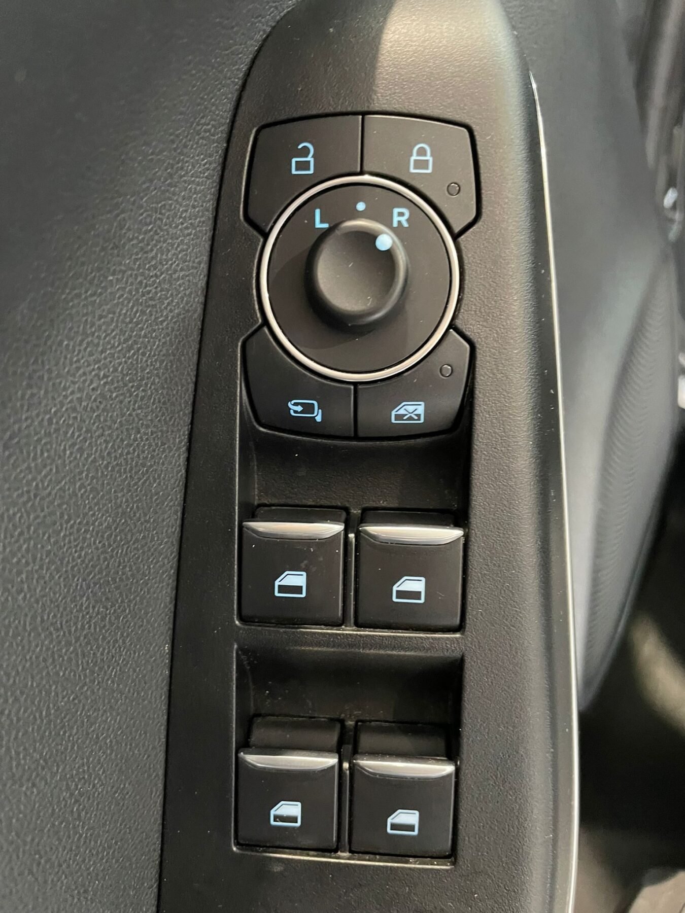 FORD PUMA 1,0 Ecoboost Titanium 125pk