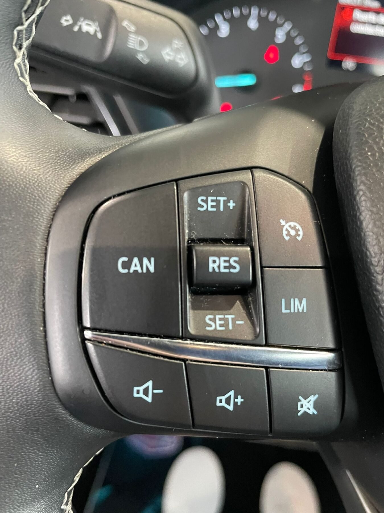 FORD PUMA 1,0 Ecoboost Titanium 125pk