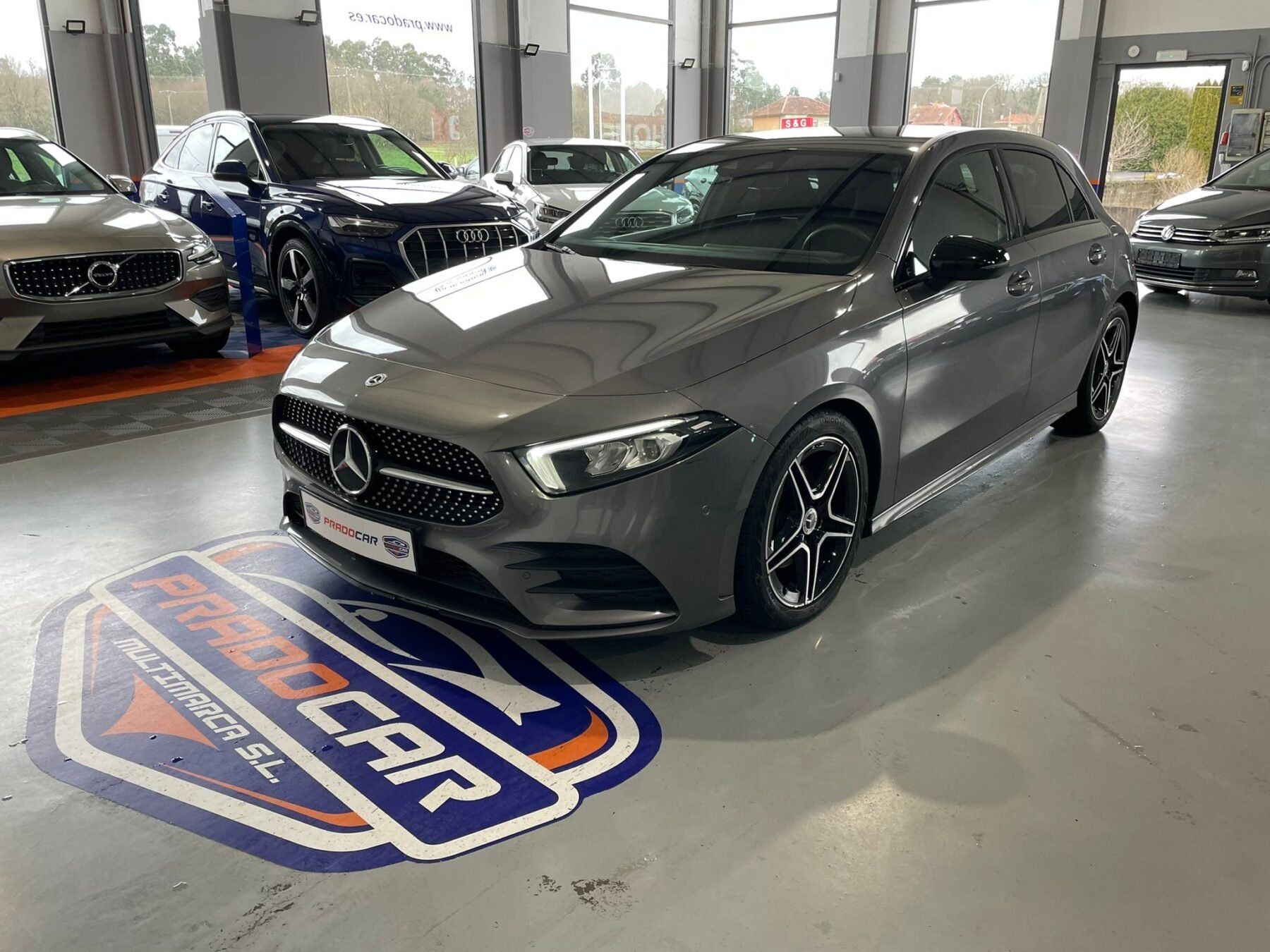 MERCEDES-BENZ CLASE A A 200 AMG