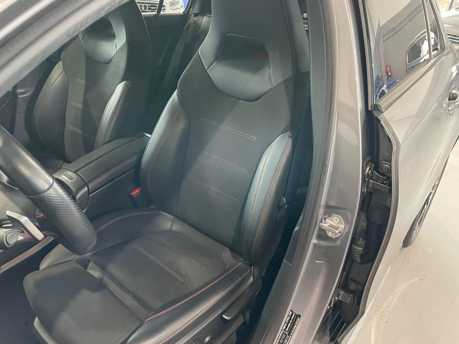 MERCEDES-BENZ CLASE A A 200 AMG