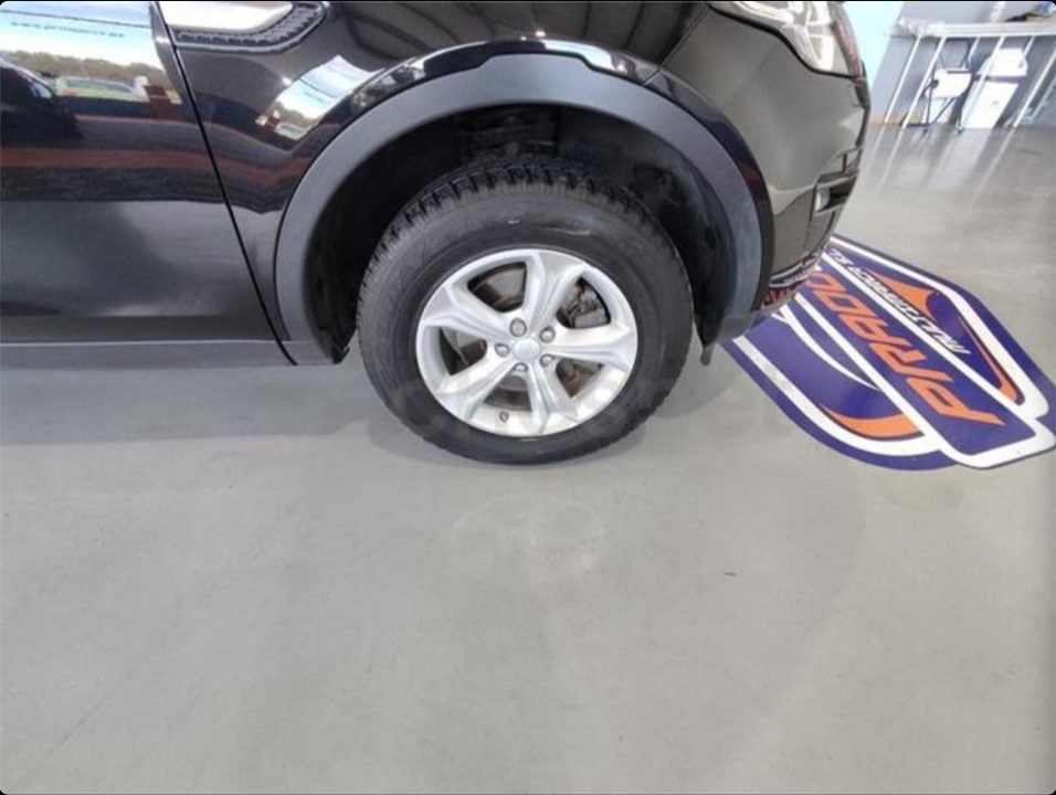 LAND-ROVER Discovery Sport 2.0L TD4 4x4 HSE