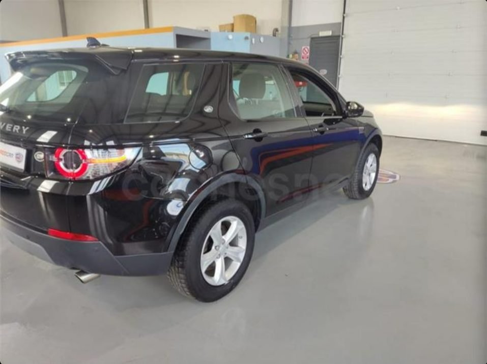 LAND-ROVER Discovery Sport 2.0L TD4 4x4 HSE