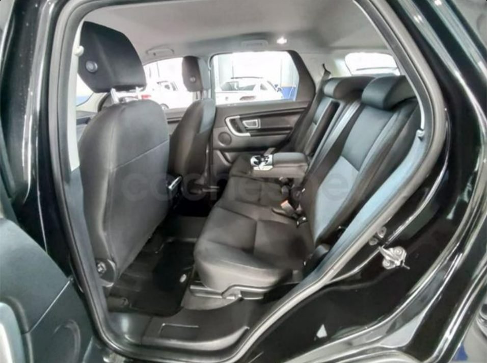 LAND-ROVER Discovery Sport 2.0L TD4 4x4 HSE
