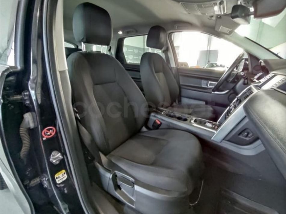 LAND-ROVER Discovery Sport 2.0L TD4 4x4 HSE