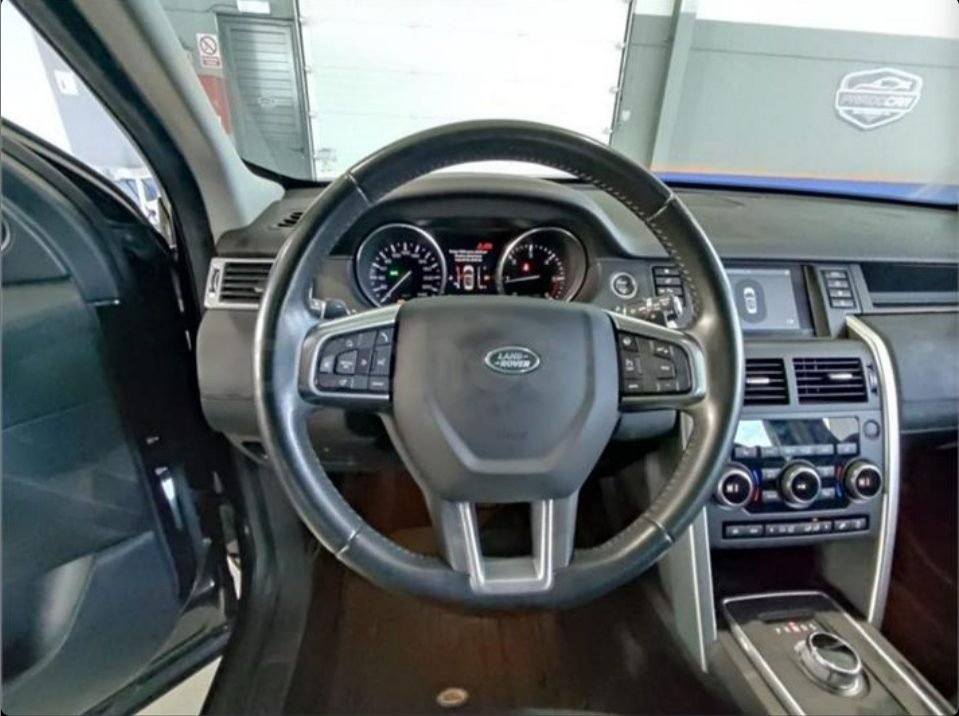 LAND-ROVER Discovery Sport 2.0L TD4 4x4 HSE