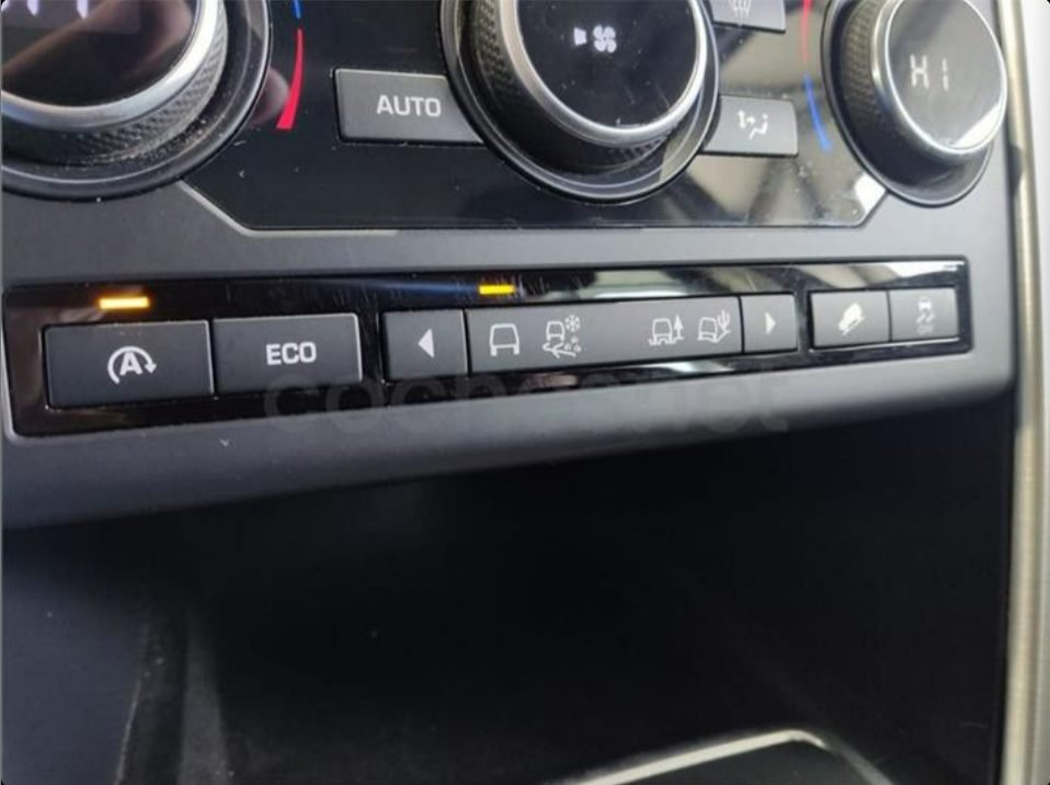 LAND-ROVER Discovery Sport 2.0L TD4 4x4 HSE