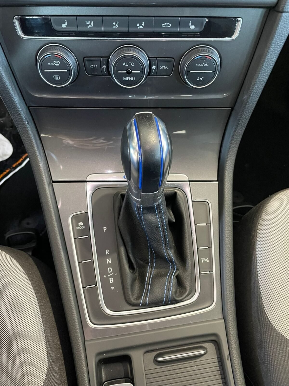 VOLKSWAGEN Golf eGolf ePower
