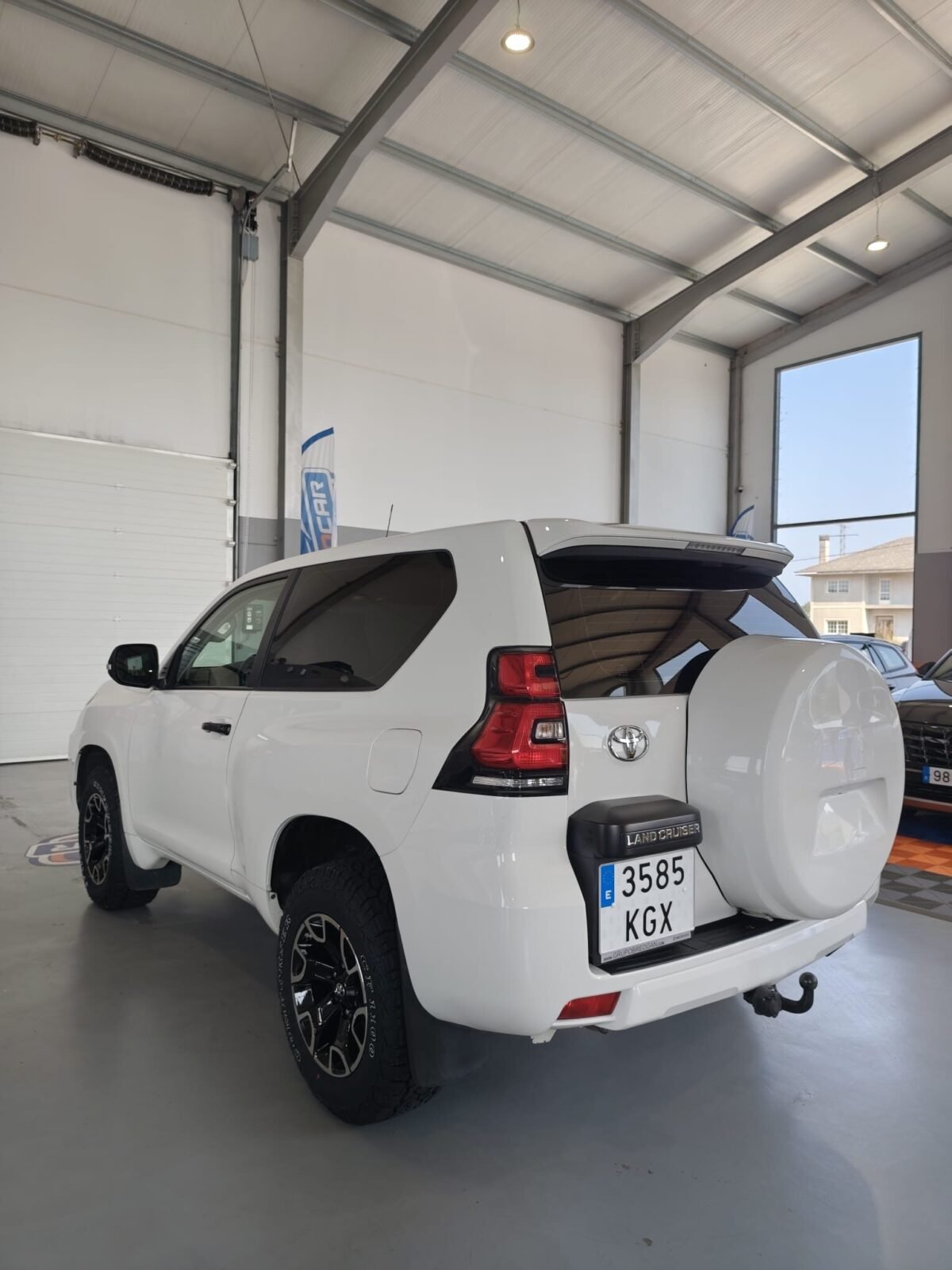 TOYOTA LAND CRUISER 2.8 D4D VX