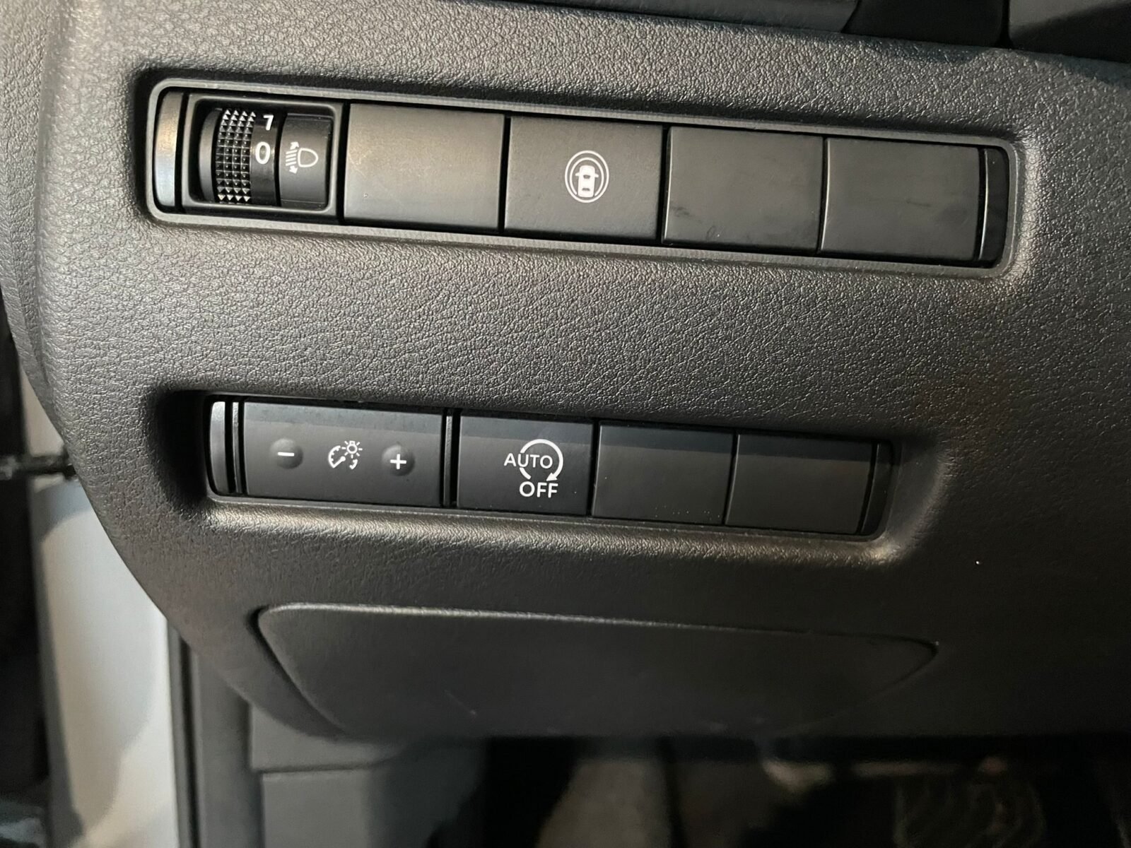NISSAN X-TRAIL 7pl 1.5T VC MHEV 4x2 NConnecta