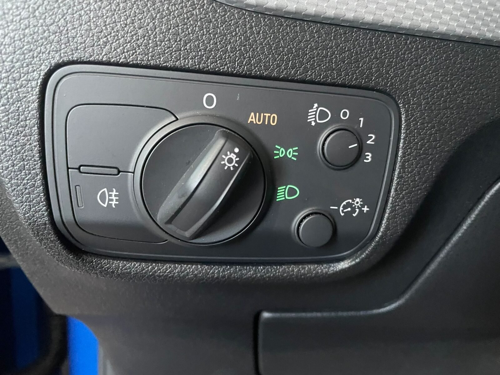 AUDI Q2 Advanced 30 TFSI